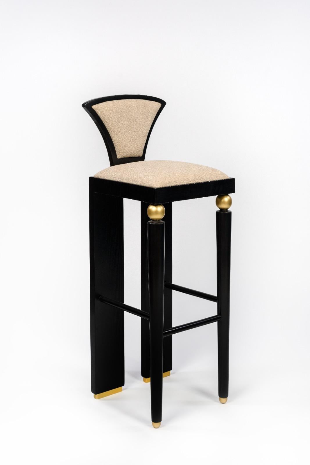 LOTUS-Sgabello da bar con intarsio acrilico, foglia d'oro, legno massiccio e cuscino in tessuto in vendita 7