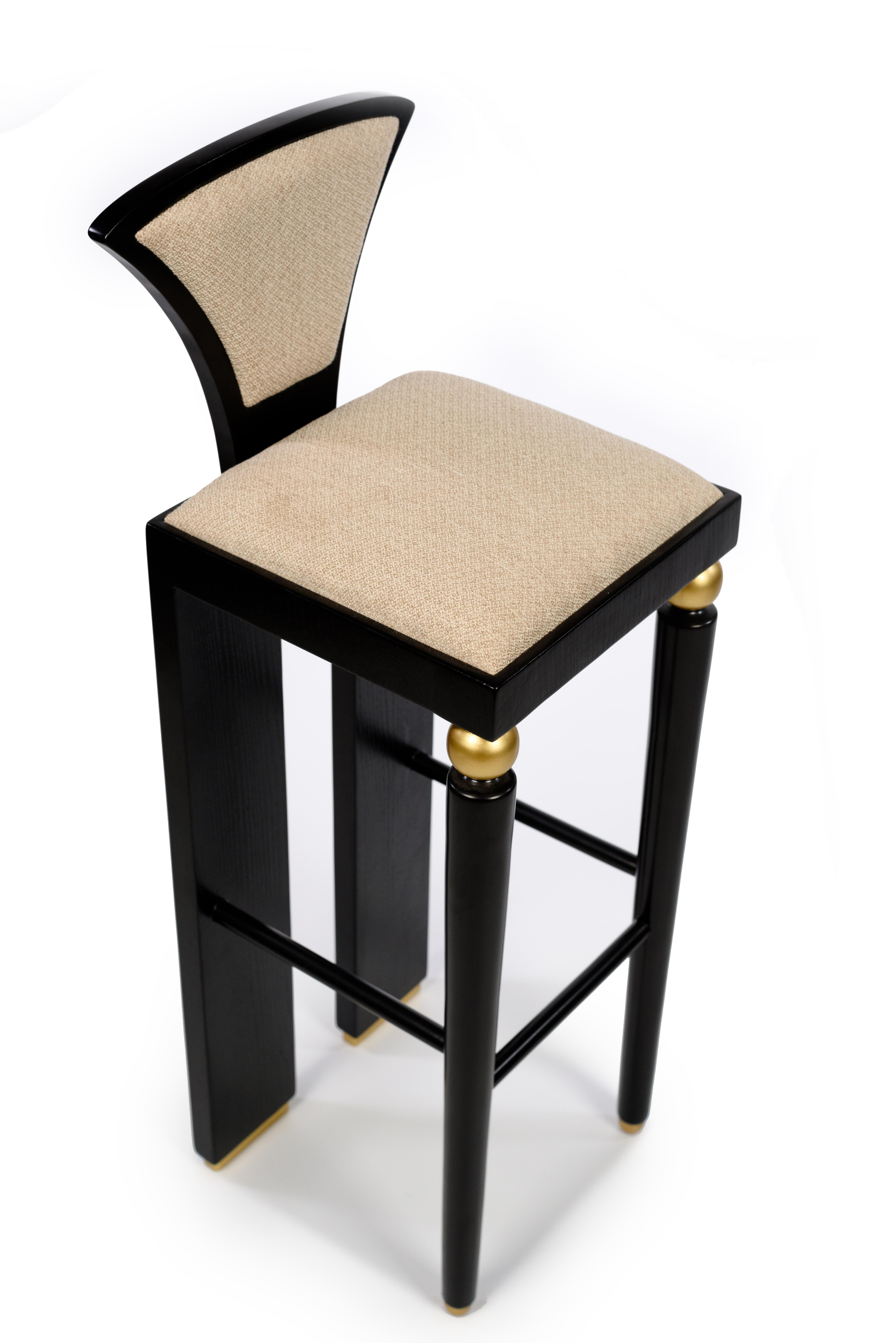 Tessuto LOTUS-Sgabello da bar con intarsio acrilico, foglia d'oro, legno massiccio e cuscino in tessuto in vendita