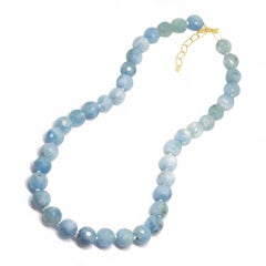 Lotus Aquamarine 18 Karat Gold Necklace