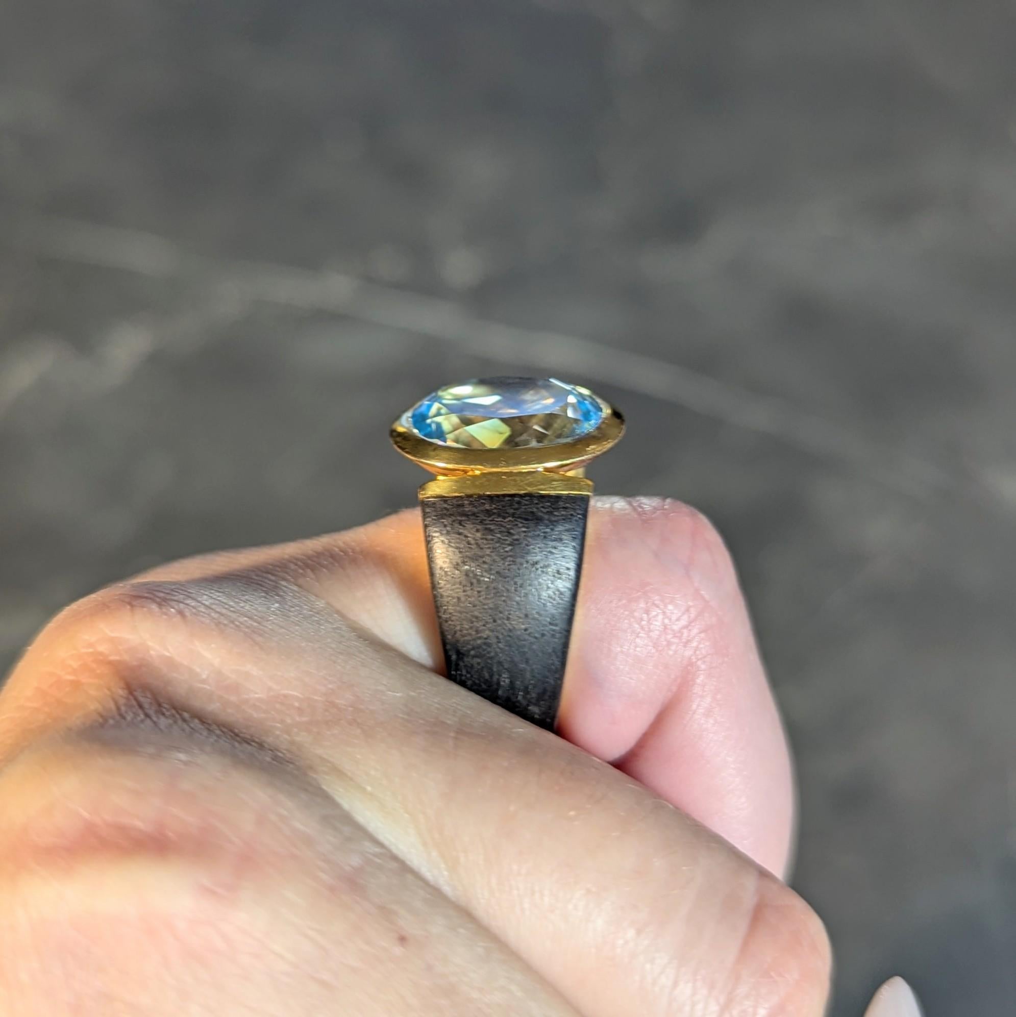 Lotus Arts de Vivre 11.95 CT Topaz Wood 18 Karat Gold Floating Cocktail Ring For Sale 6