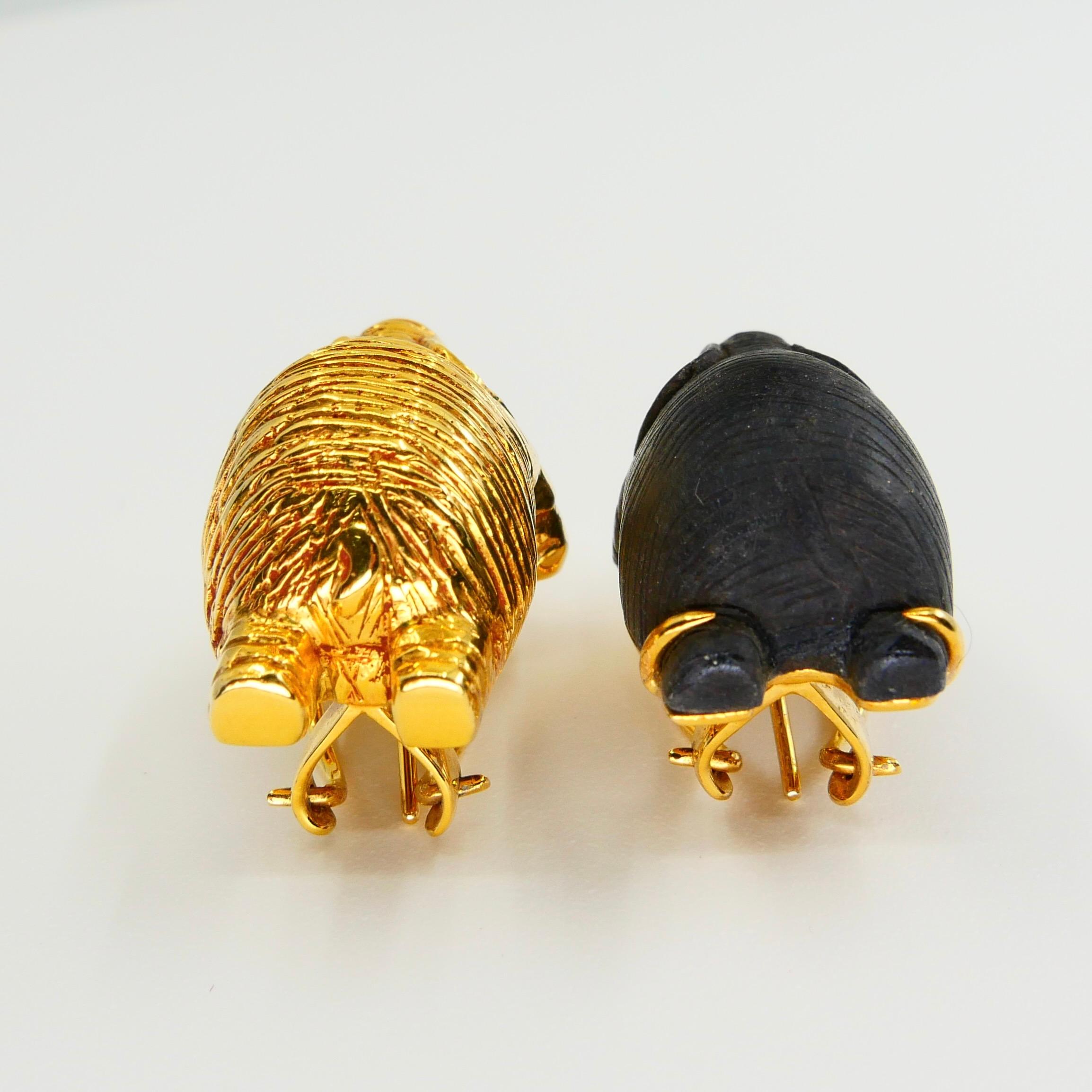 Vintage Lotus Arts De Vivre 18 Karat Gold & Black Wood Elephant Diamond Earrings In Good Condition For Sale In Hong Kong, HK