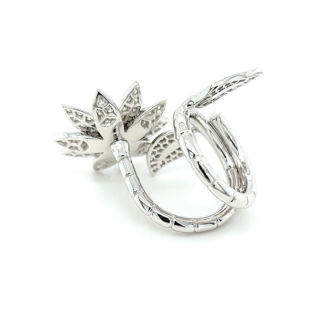 18kt White Gold 'Lotus' Between Finger Ring Set with Top Quality Diamonds For Sale 1