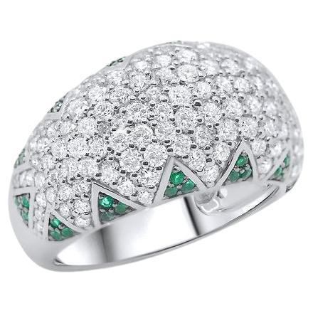 Bague lotus bombée avec pétales d'émeraudes et diamants pavés en vente