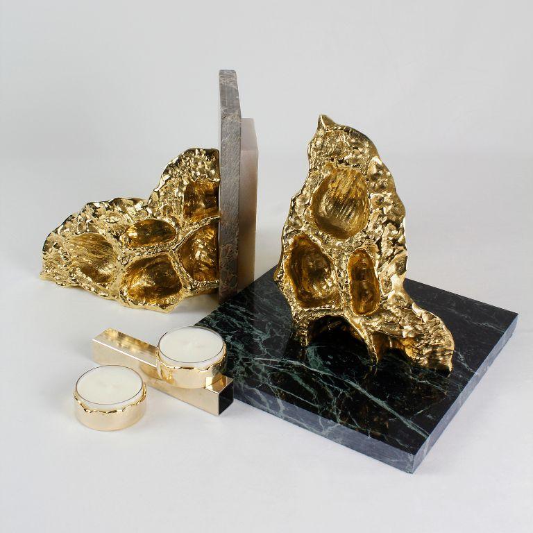 Porte-livre Lotus - Sculpture en laiton doré, Porte-livre, Décoration de bureau Neuf - En vente à Porto, PT