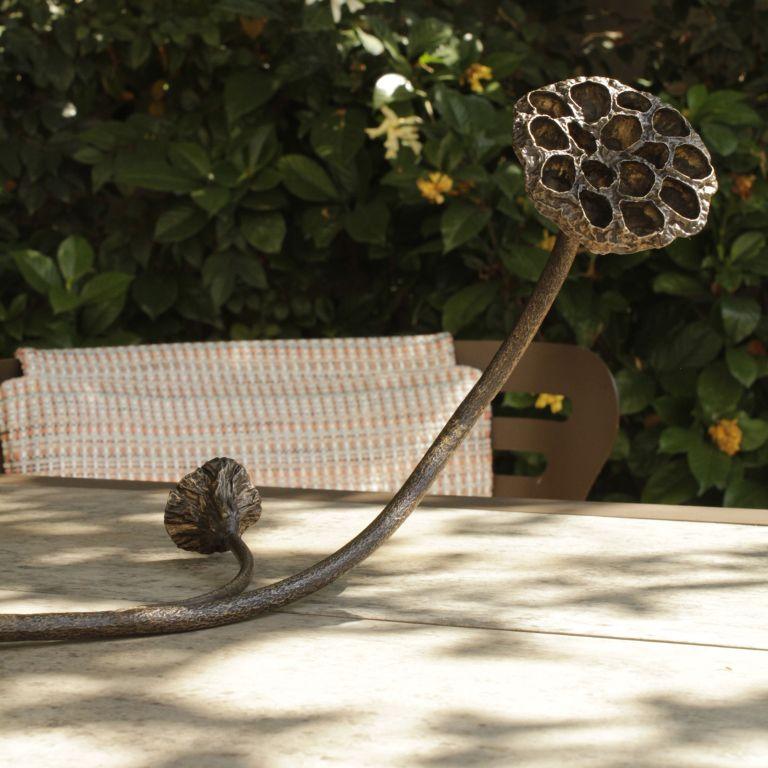 Lotus - Statement-Skulptur aus Messing mit von der Nature inspiriertem Design im Angebot 8