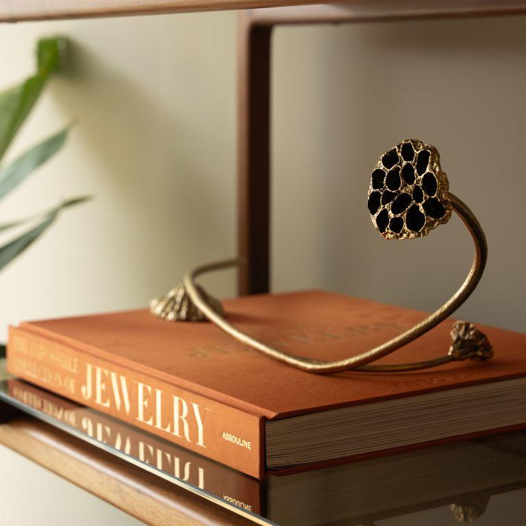 Lotus - Statement-Skulptur aus Messing mit von der Nature inspiriertem Design im Zustand „Neu“ im Angebot in Porto, PT