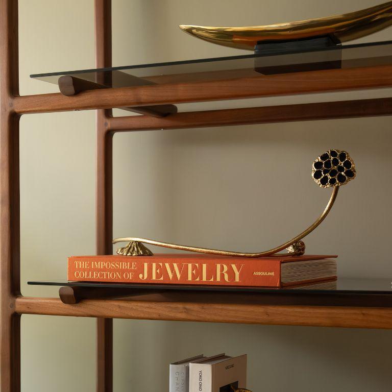 Lotus - Statement-Skulptur aus Messing mit von der Nature inspiriertem Design im Angebot 2