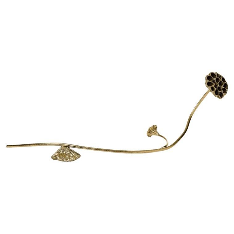 Lotus - Statement-Skulptur aus Messing mit von der Nature inspiriertem Design im Angebot