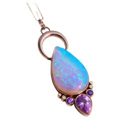 Pendentif Lotus Bud fantaisie taille lavande avec lune Aqua Fire