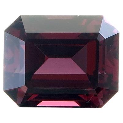 Lotus Certified 2.31 Carat Reddish Purple Spinel from Ceylon For Sale