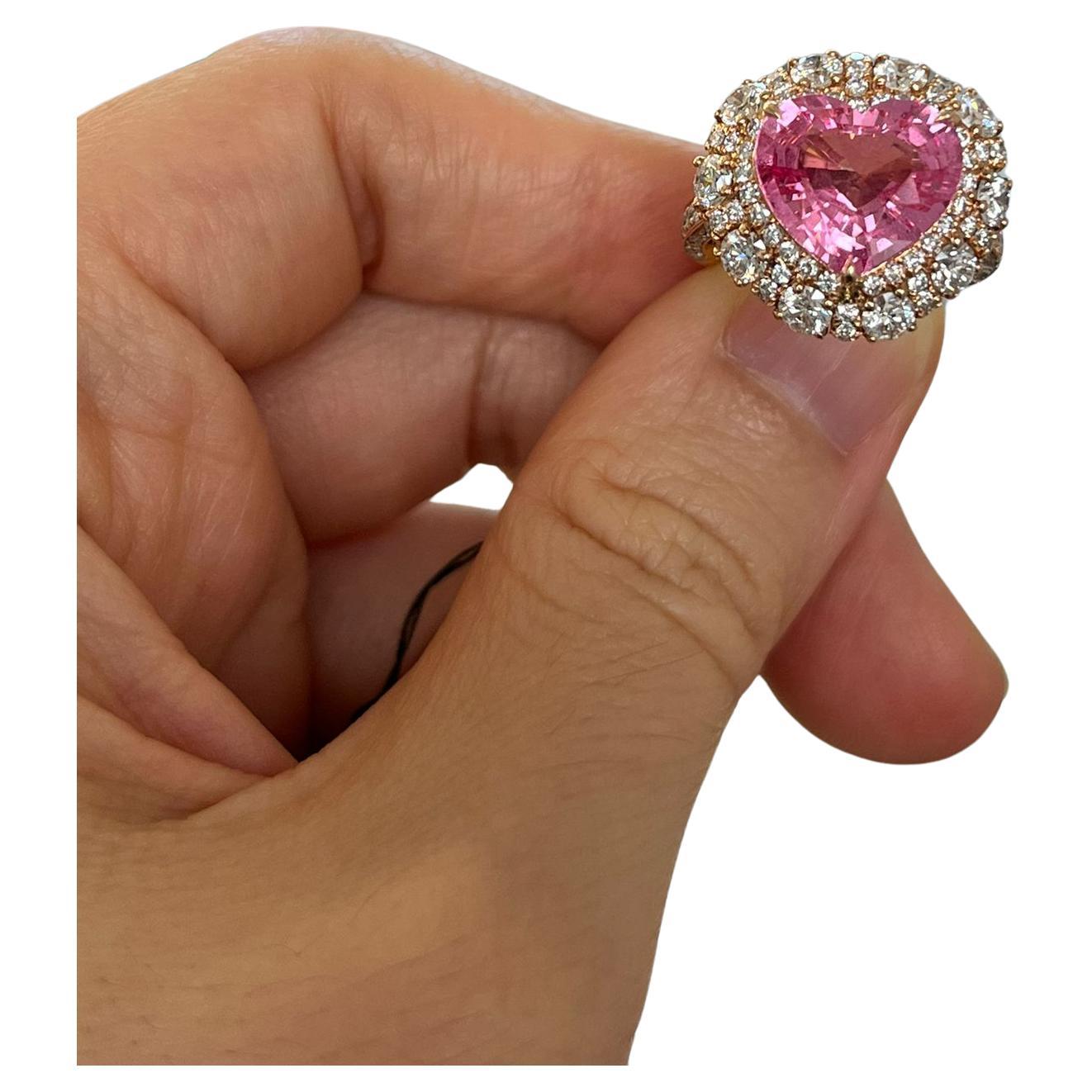Modern Lotus Certified 4 Carat Heart Shape Pink Spinel diamond Ring For Sale
