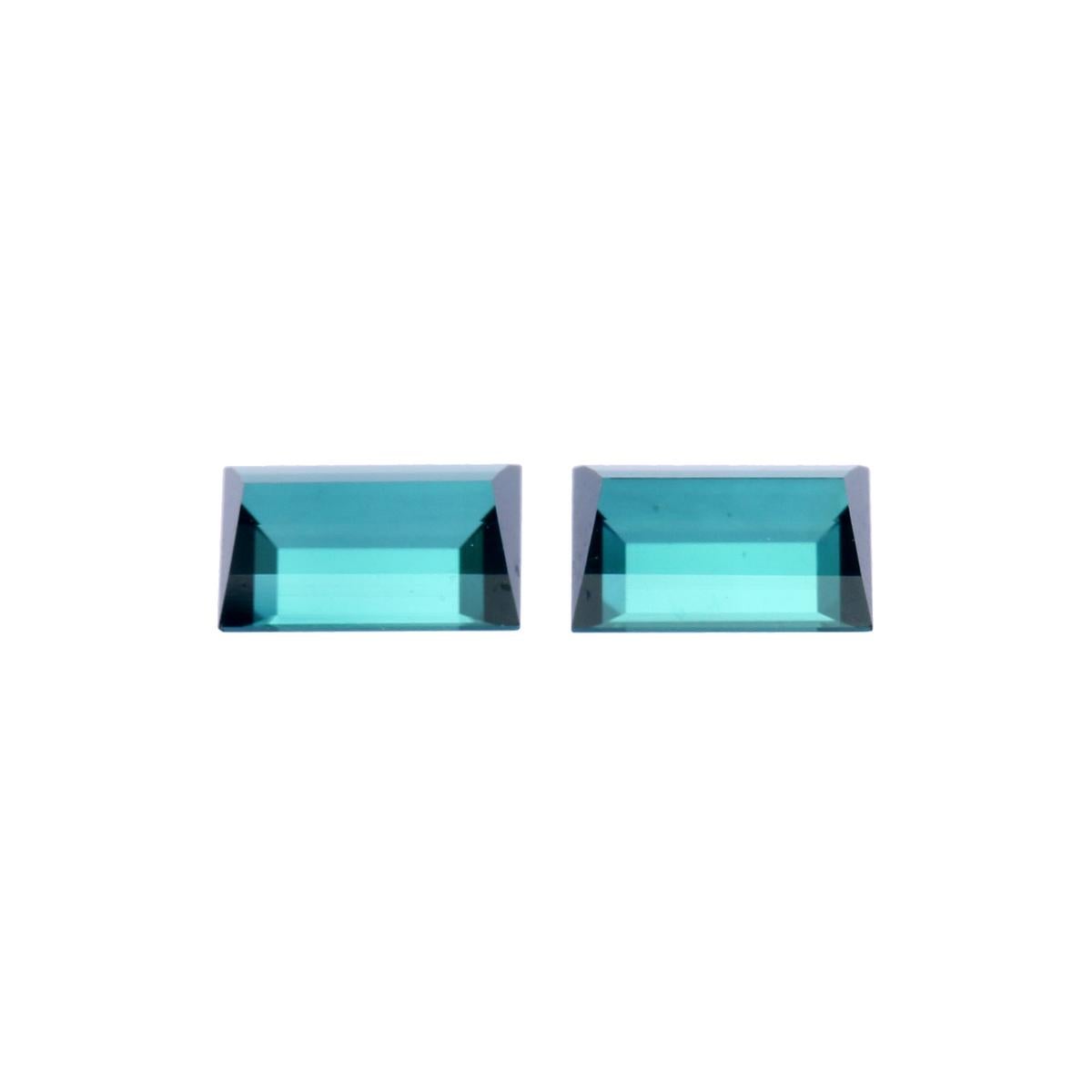 Pair of Tourmaline Indicolate
Weight: 1.02 & 1.00 ct
Dimension: 7.05 x 4.62 x 3.64 mm
                   7.02 x 4.61 x 3.58 mm
Greenish blue rectangular cut