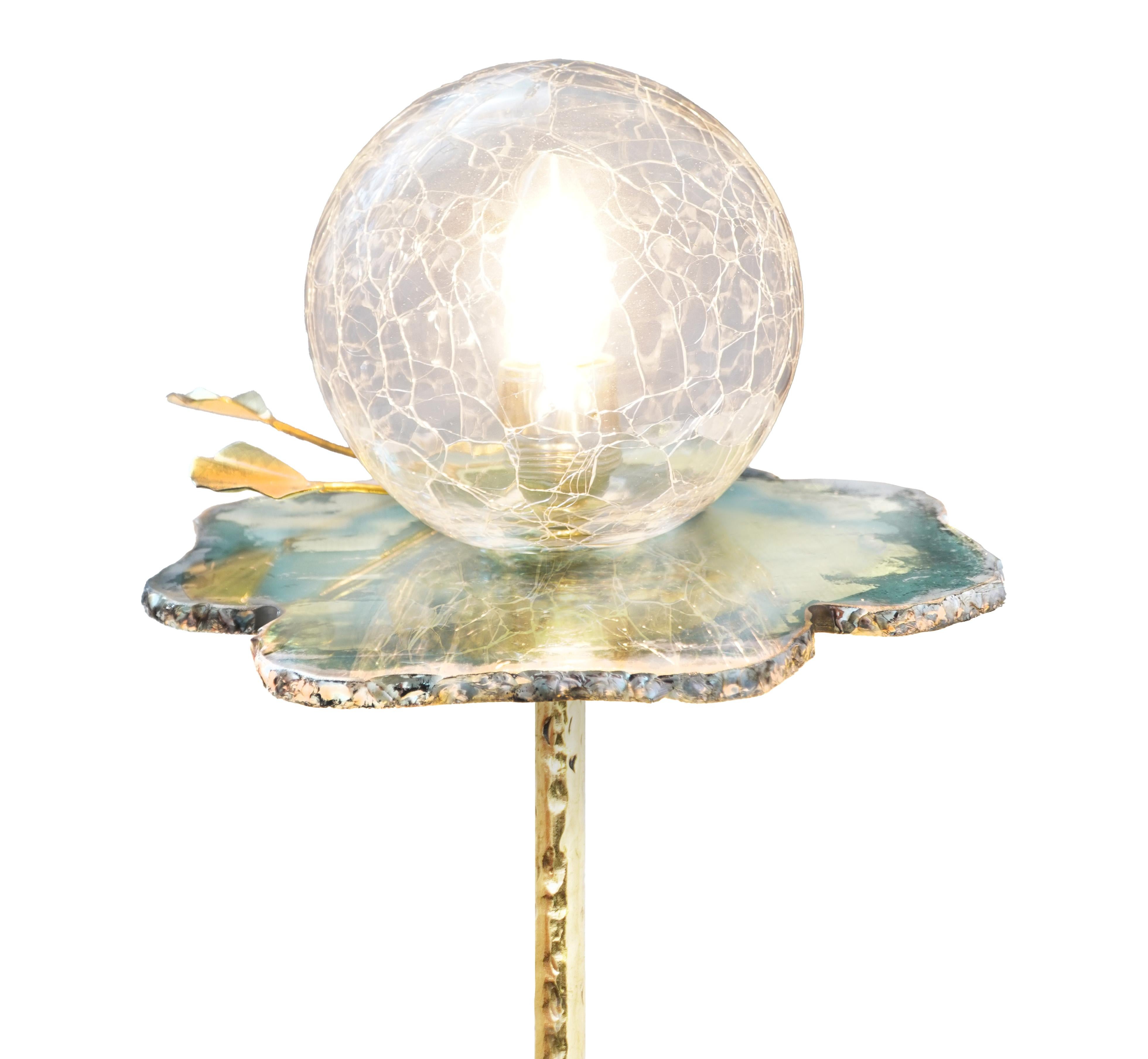 LOTUS sur scène !

La véritable nouvelle icône de la Maison Sabrina Landini.
Une création rare où l'artisanat d'art et la personnalisation des couleurs de l'ultime trèfle s'unissent pour façonner une pièce extraordinaire, faite pour vous.
Eleg,