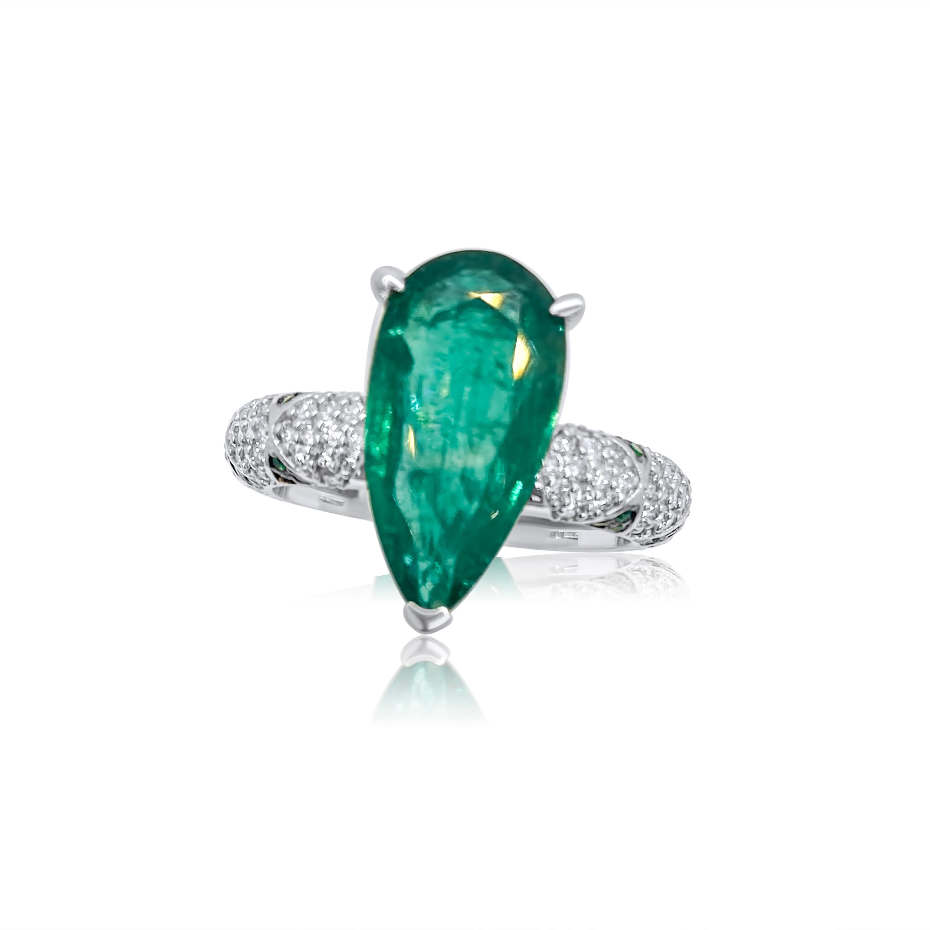 Lotus Emerald Pear Solitaire (4.42ct) with Emerald Petals and Pave Diamond Ring For Sale 4