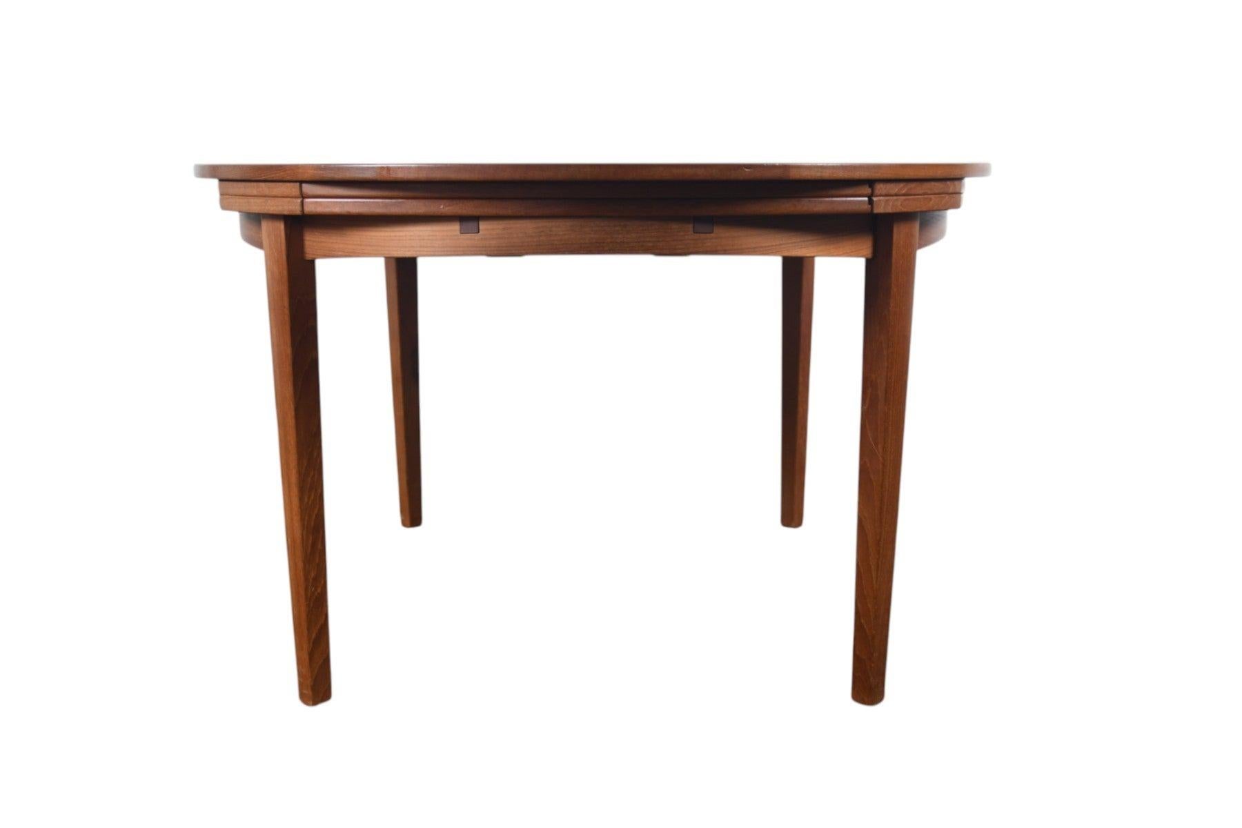 Lotus / Flip Flap Esstisch aus Teakholz von Dyrlund (Moderne der Mitte des Jahrhunderts) im Angebot