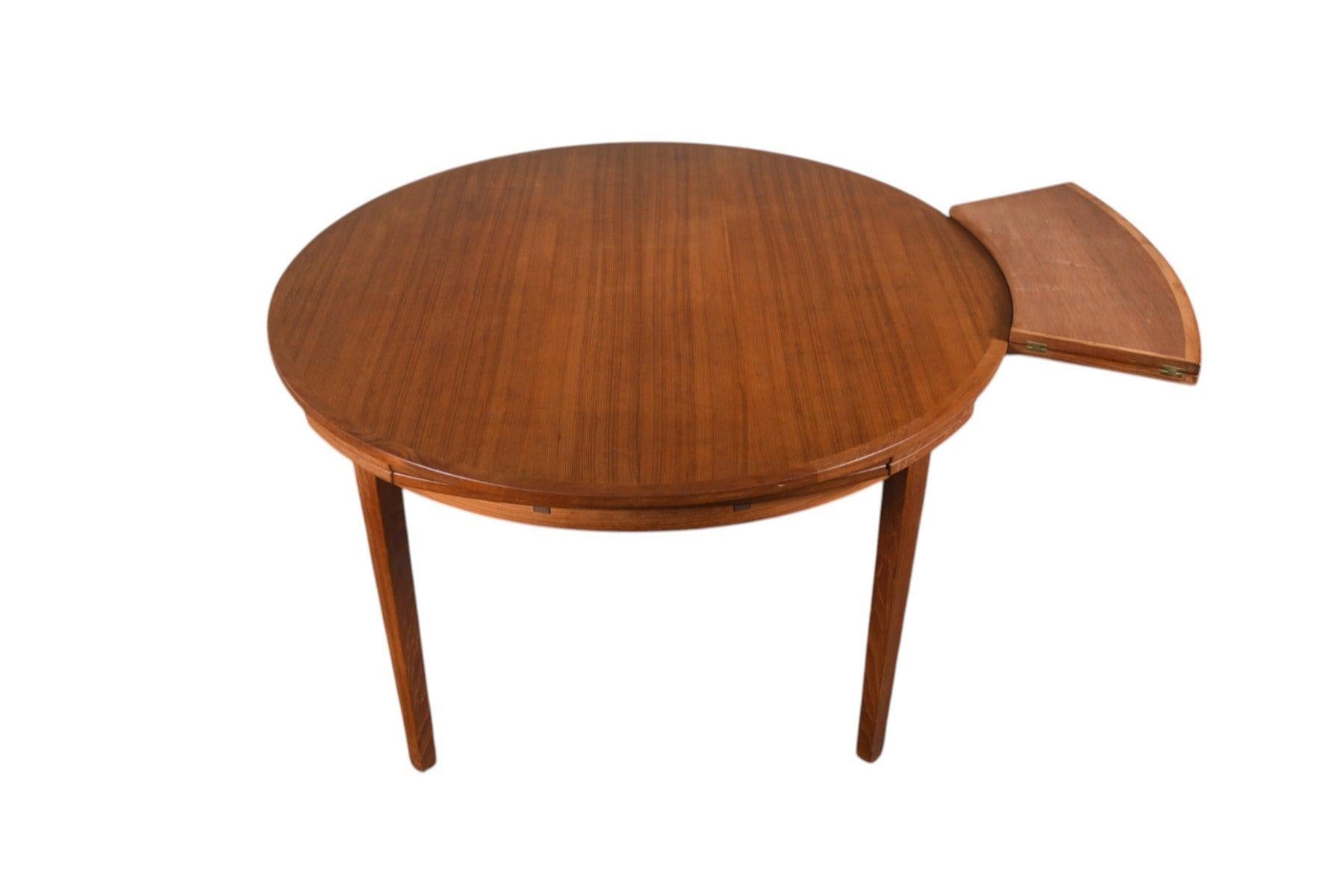 Lotus / Flip Flap Esstisch aus Teakholz von Dyrlund (Dänisch) im Angebot