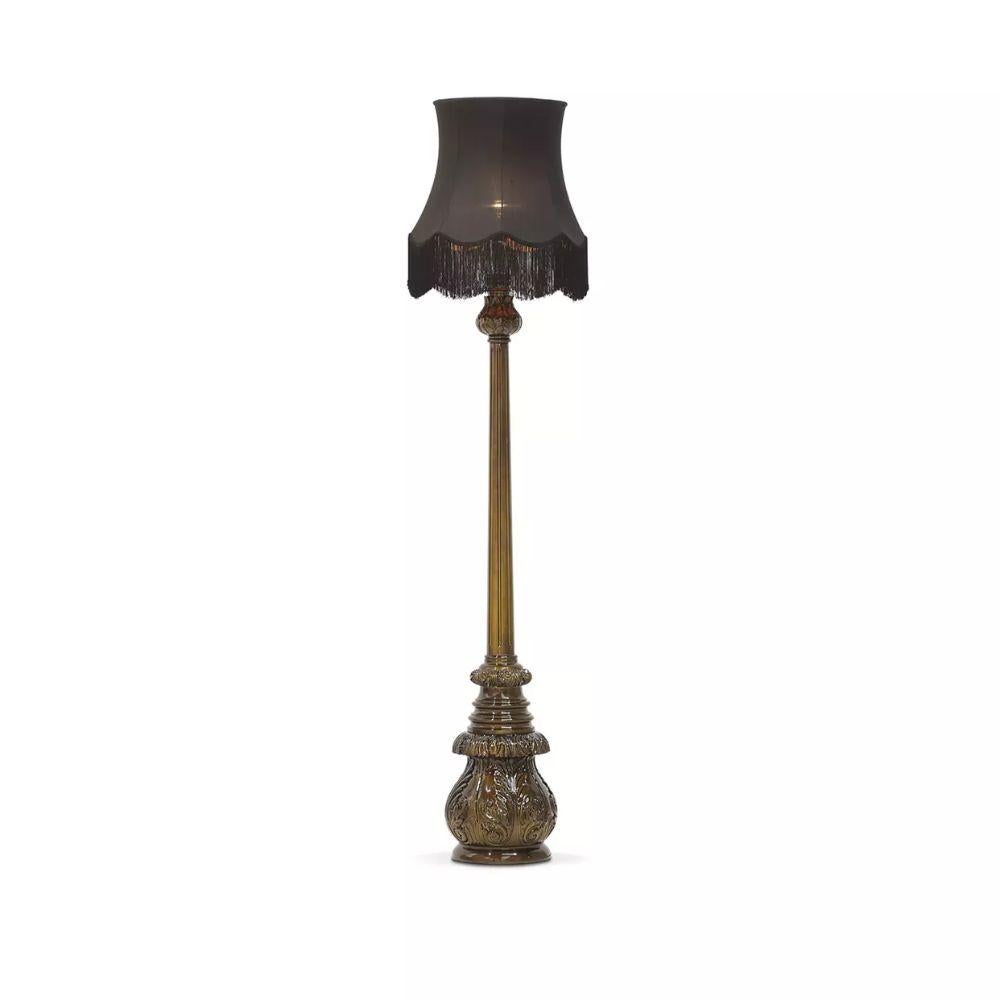 The poetic Lotusfloor lamp is a dramatically exquisite way to add splendor to any setting. Luxury craftsmanship is present in the meticulous hand carving and finishing of the base.

Finishes / As shown
Structure: Iridescent Green (High Gloss