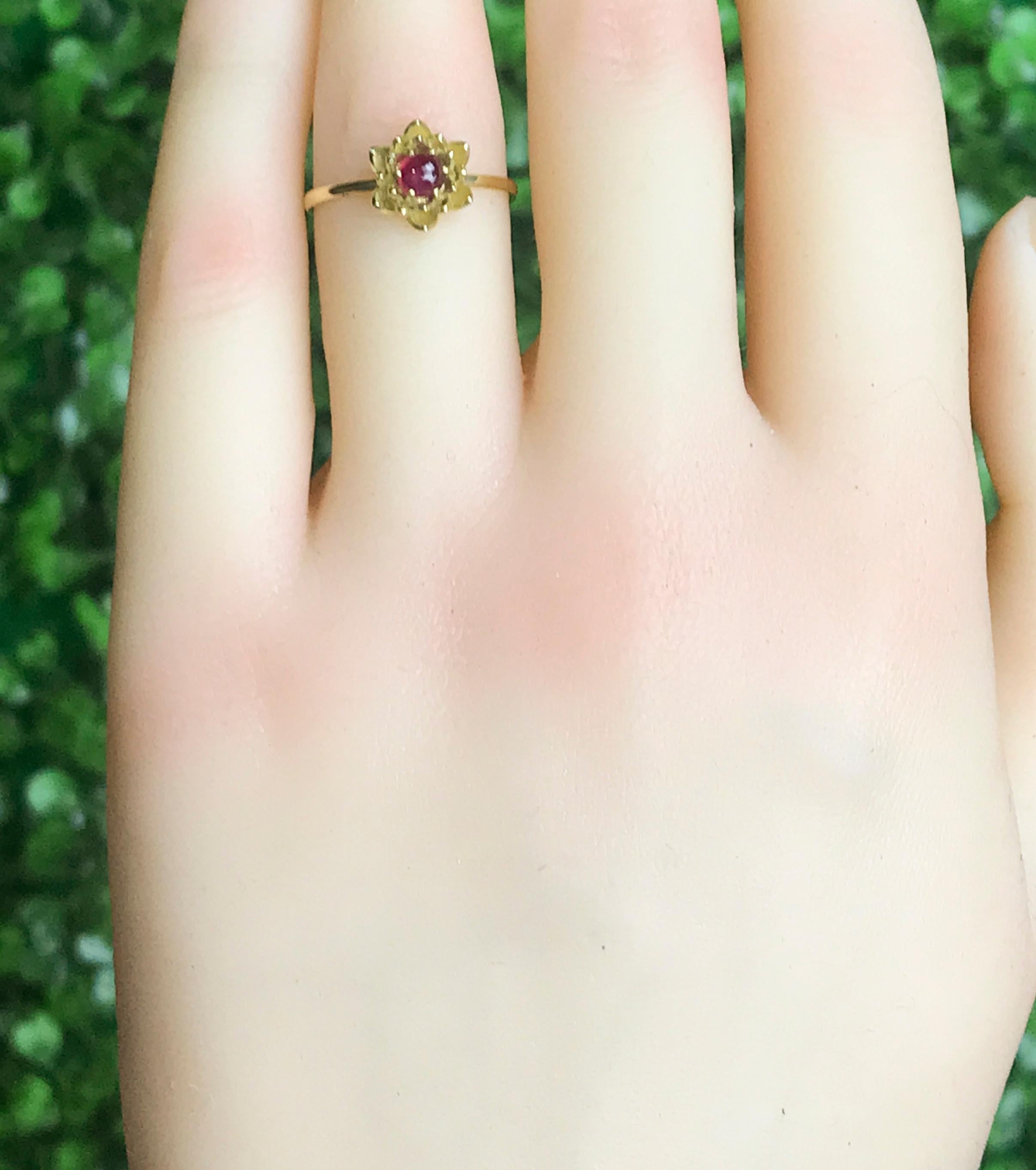 Lotus-Blumenschmuck-Set: Ring und Ohrringe aus 14k Gold.  im Angebot 3
