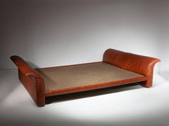 "Lotus" Leder-Doppelbett von Luigi Massoni für Poltrona Frau, Italien, 1974