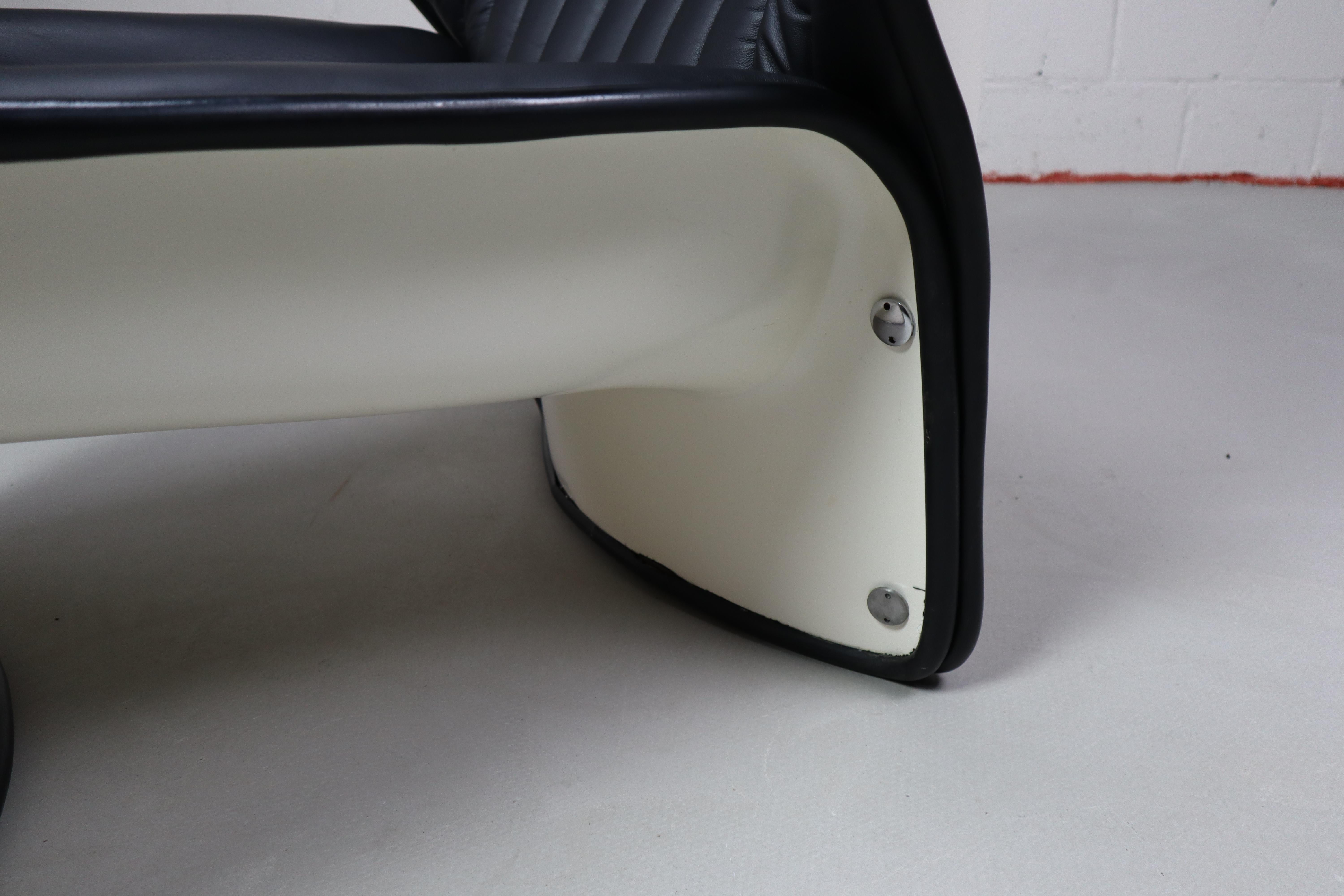Lotus lounge chair by André Vandenbeuck for Strässle International, 1969. For Sale 8