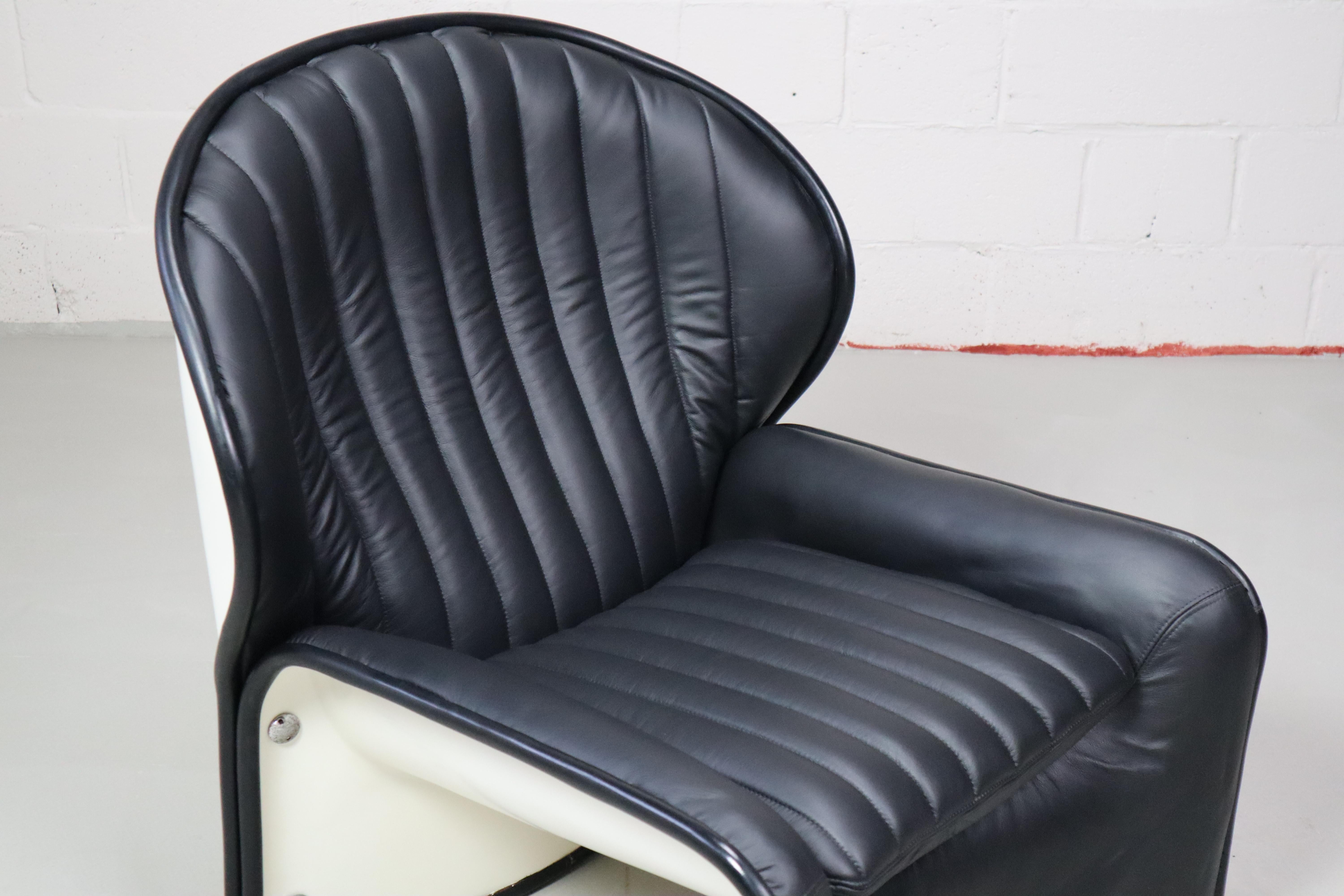 Lotus lounge chair by André Vandenbeuck for Strässle International, 1969. In Good Condition For Sale In Langemark-Poelkapelle, BE