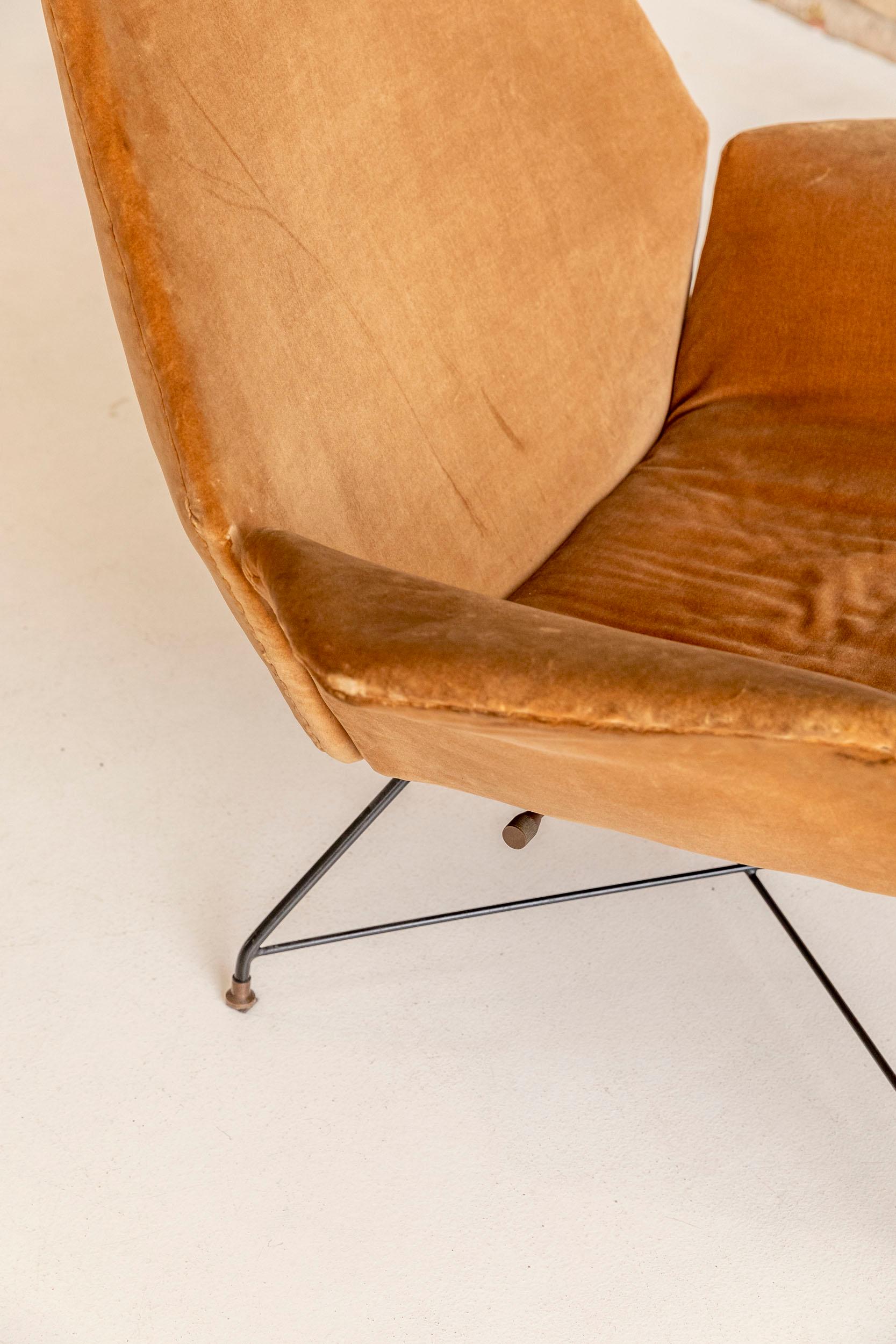  ‘Lotus’ Lounge Chair by Augusto Bozzi for Saporiti 7
