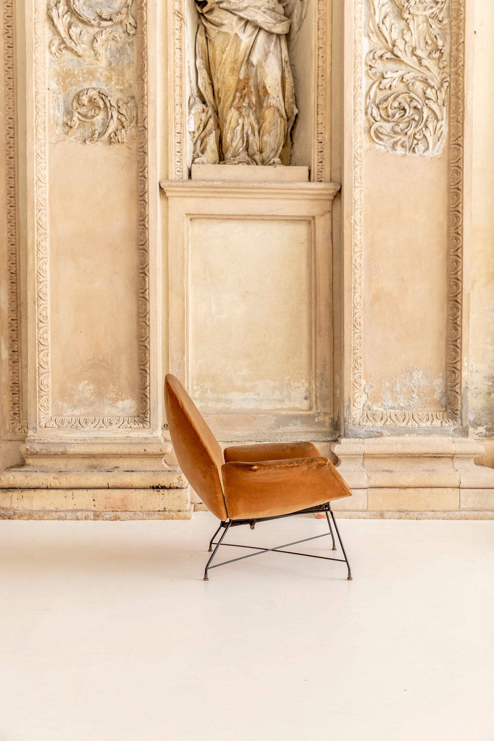 Italian  ‘Lotus’ Lounge Chair by Augusto Bozzi for Saporiti