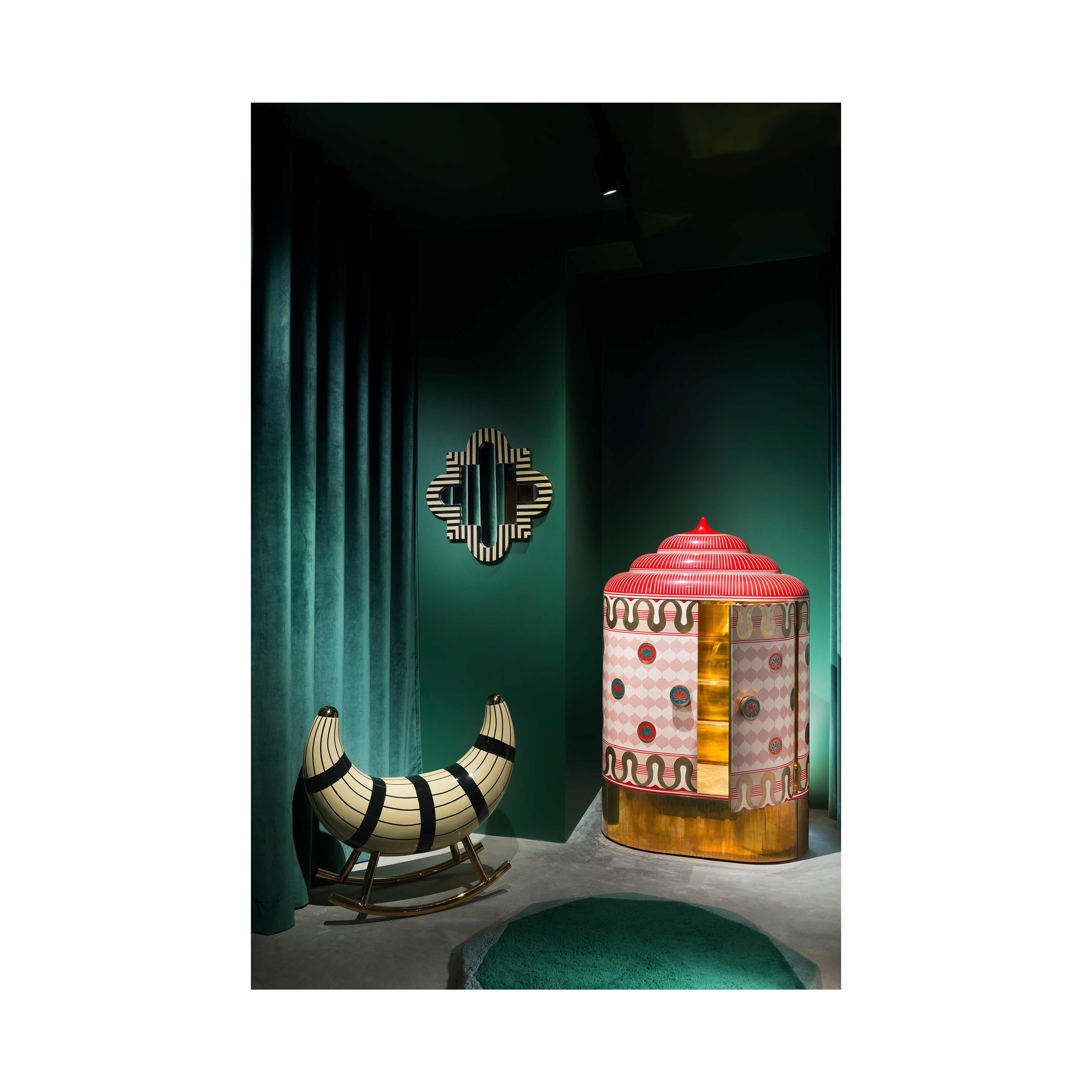 Lotus Sanctum Cabinet de rangement rose avec incrustation de laiton par Matteo Cibic en vente 3