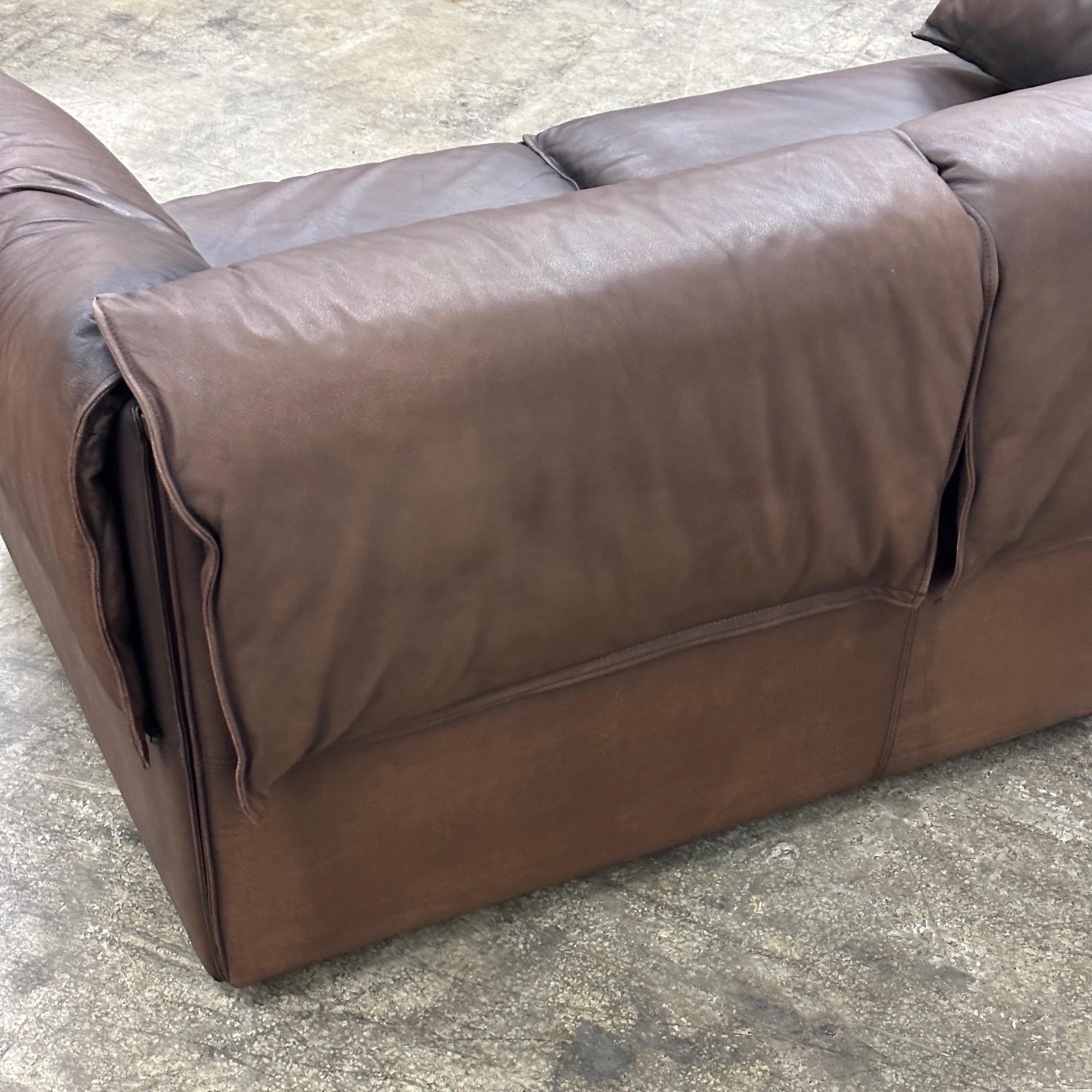 Lotus Settee by Niels Bendsten for Niels Eilersen In Good Condition For Sale In Chicago, IL