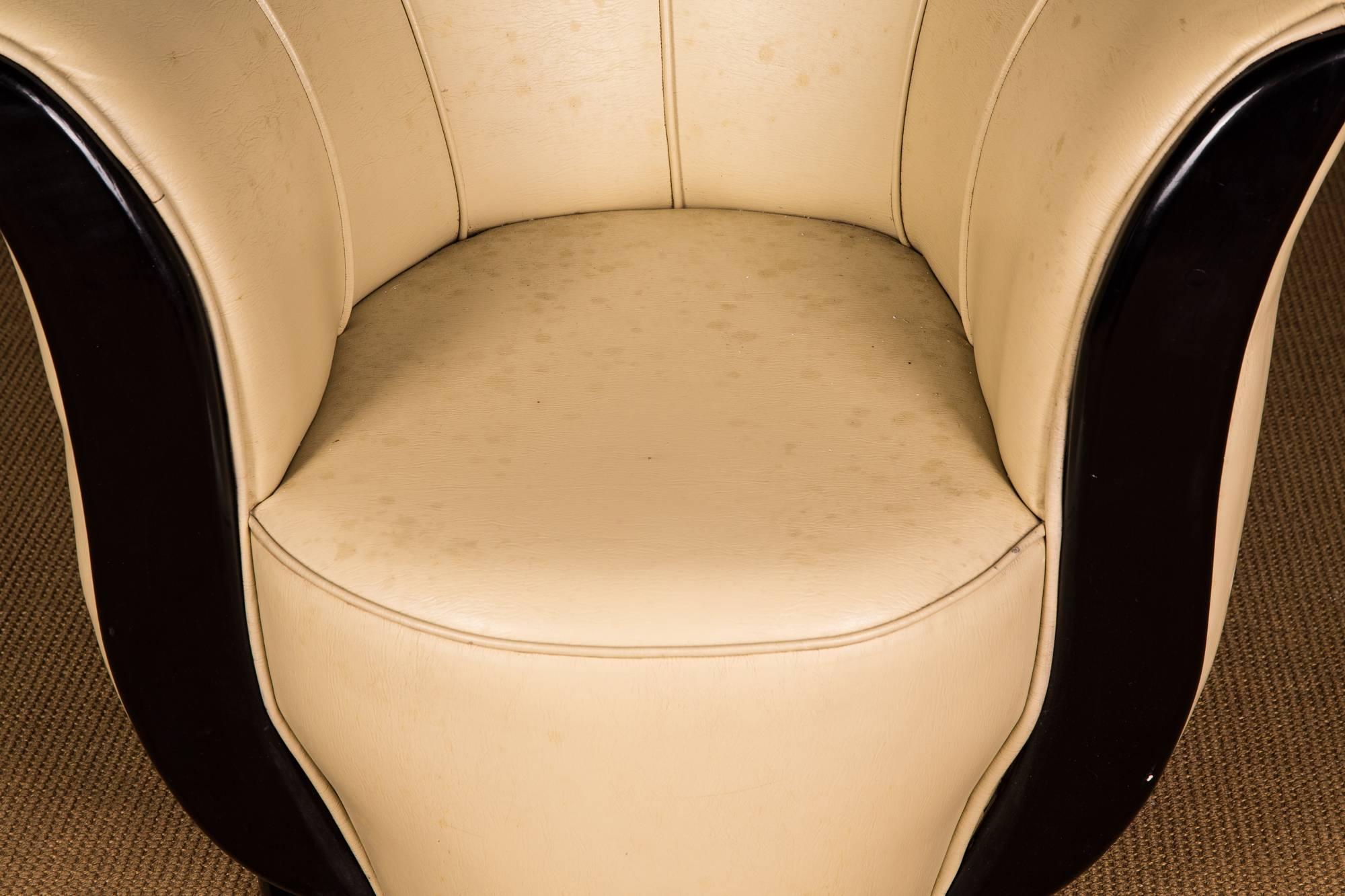 Lotus Shaped Armchair in the Art Deco Style 1