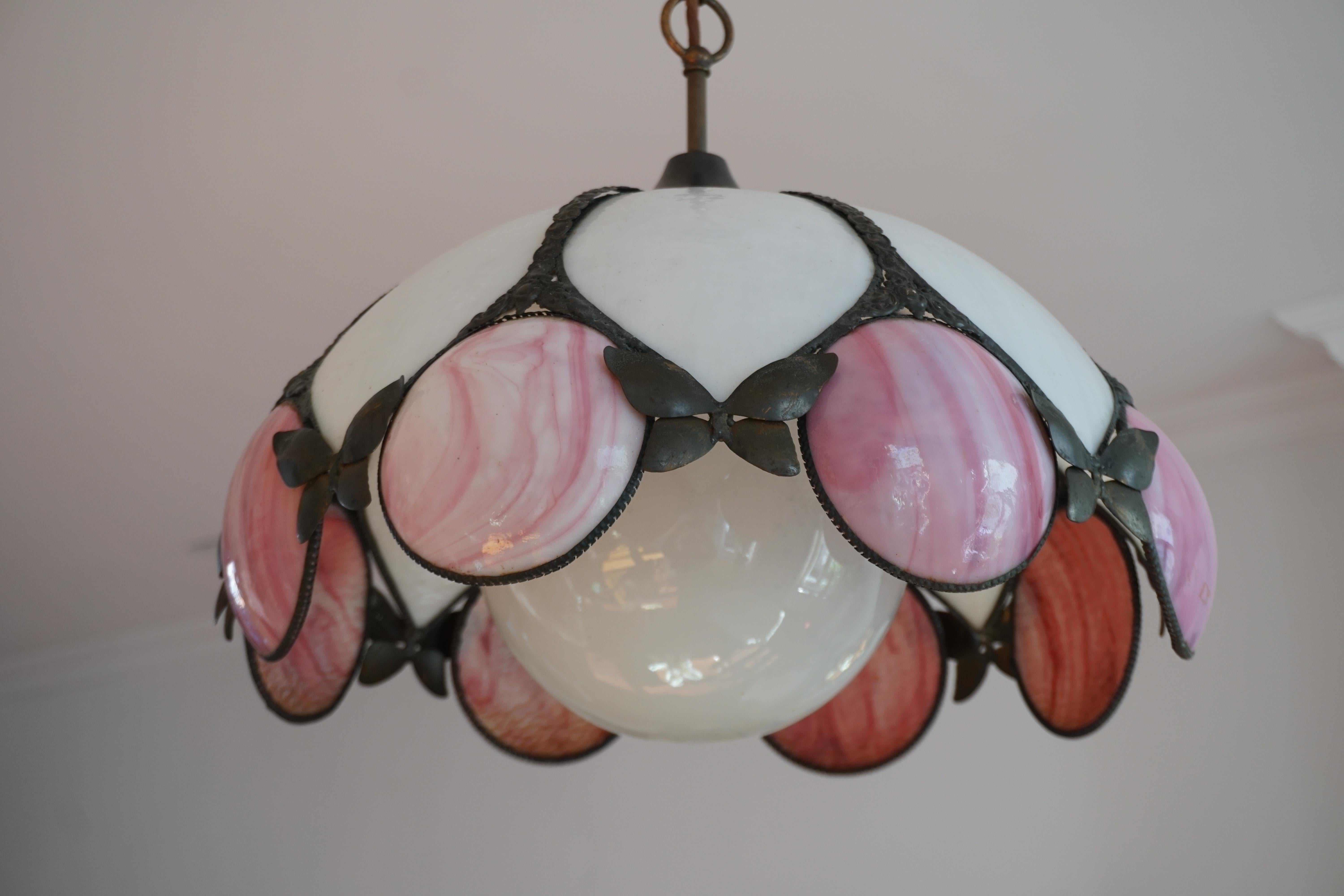 Lotus Shaped Leaded Glass Light Fixture In Good Condition For Sale In Antwerp, BE