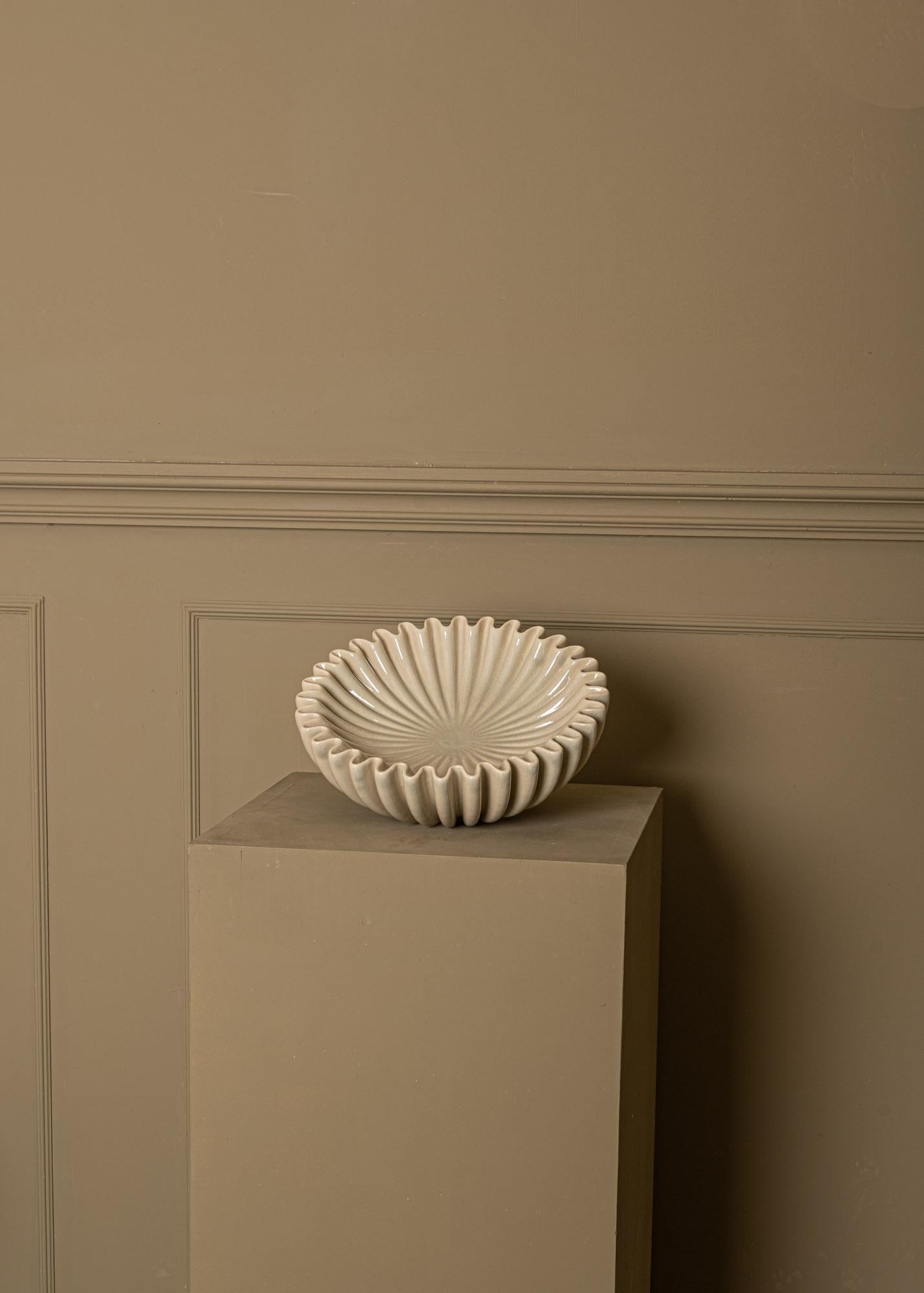 Postmoderne Coupe décorative Lotuso Sea Ceramic de Simone & Marcel en vente