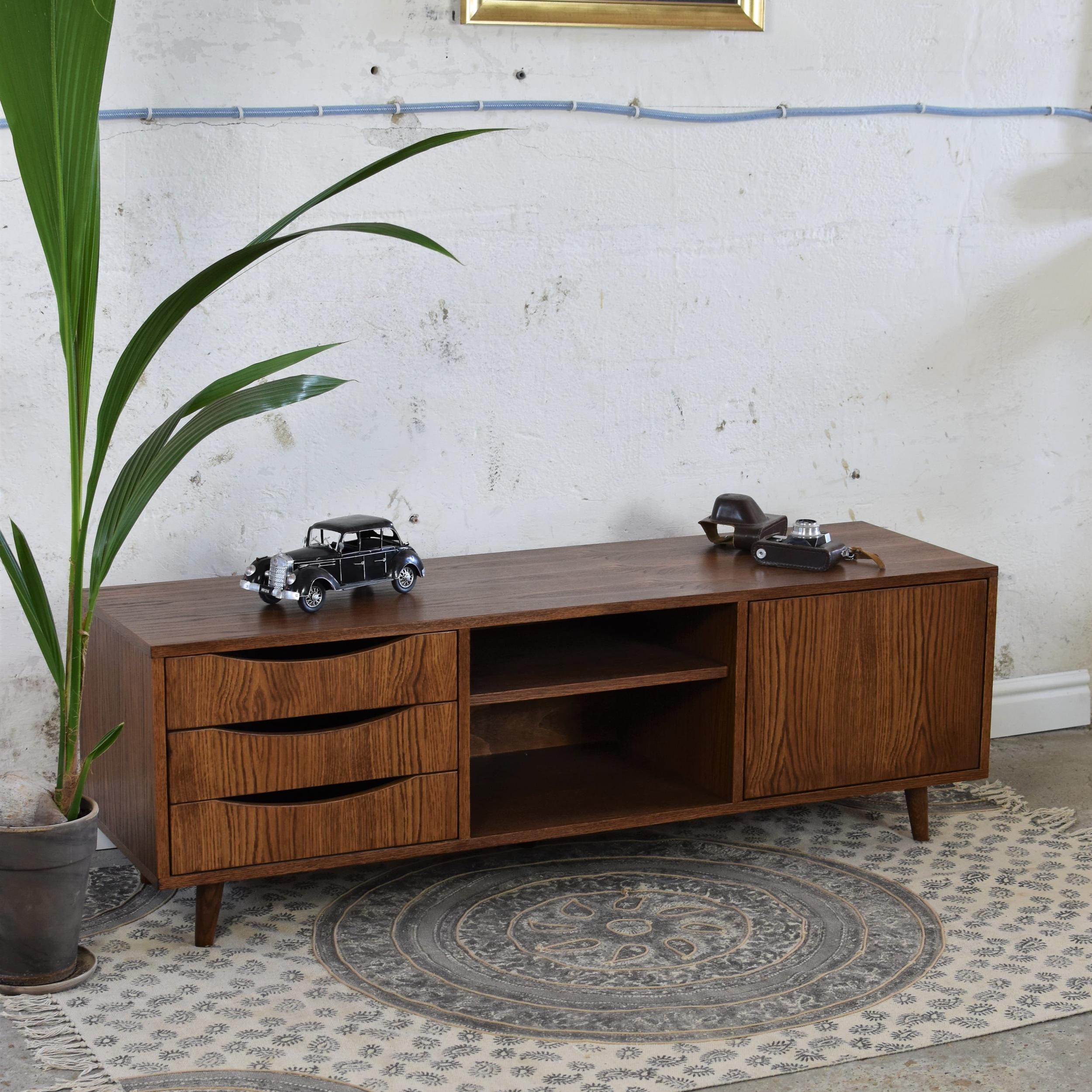 LOTV Classy Low Large Chest of Drawers by Pastform In New Condition For Sale In Geneve, CH