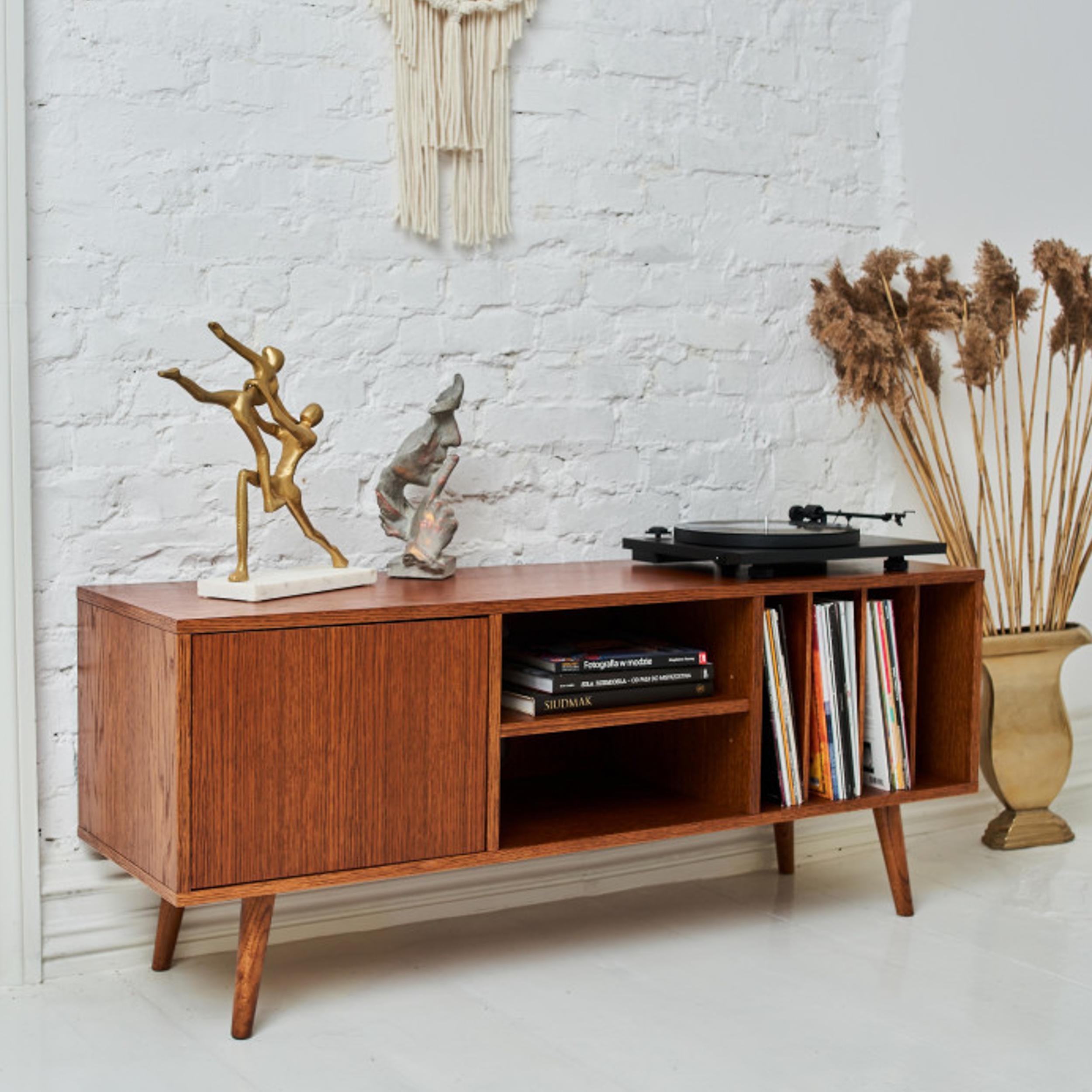 LOTV Vinylschrank von Pastform (Postmoderne) im Angebot