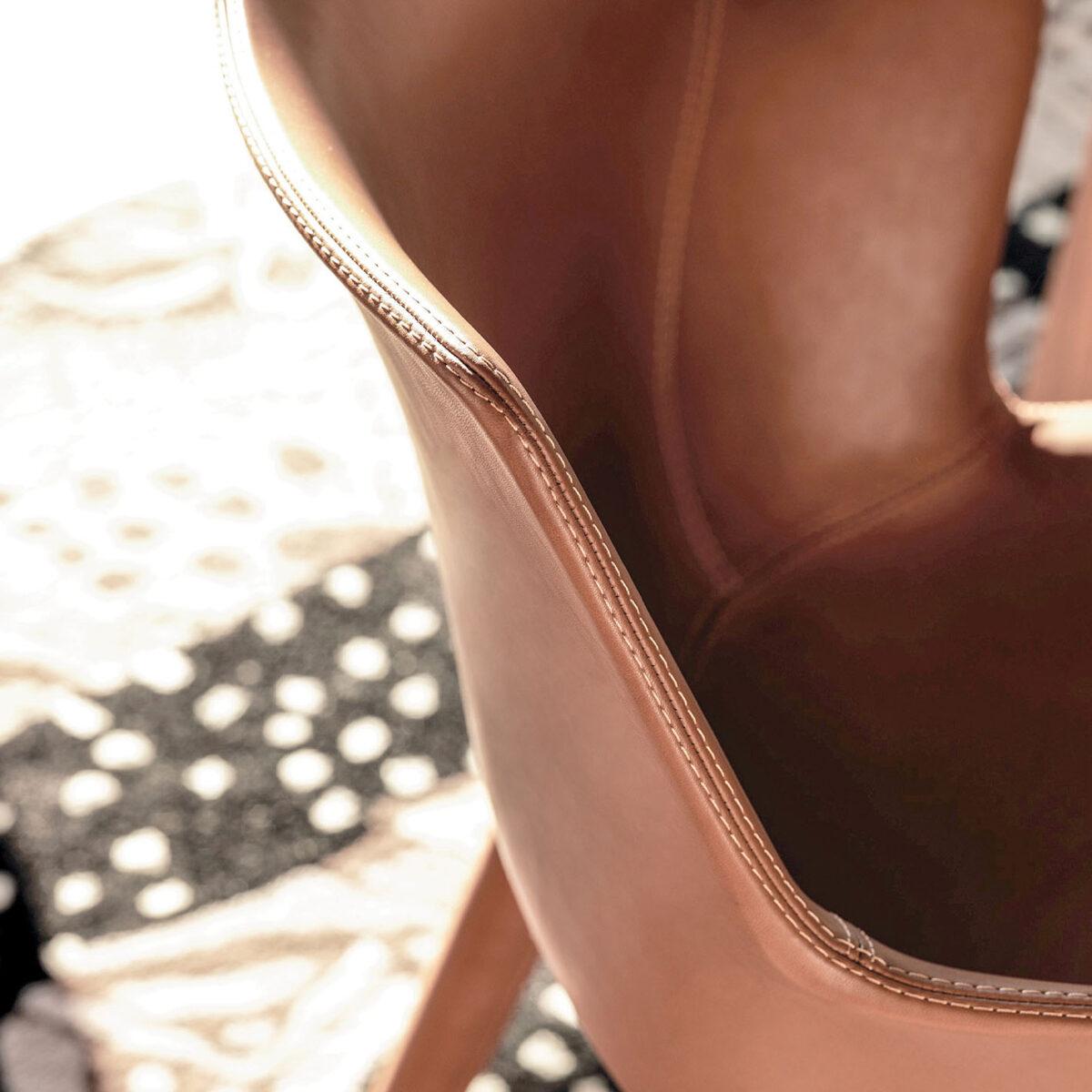 Lou Eat Chair aus schwarzem Leder von Philippe Starck & D. Sugasawa für Driade (Moderne) im Angebot