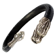 Lou Guerin Bracelet 'Dragon' en argent sterling ajustable en galuchat avec extérieur en cuir