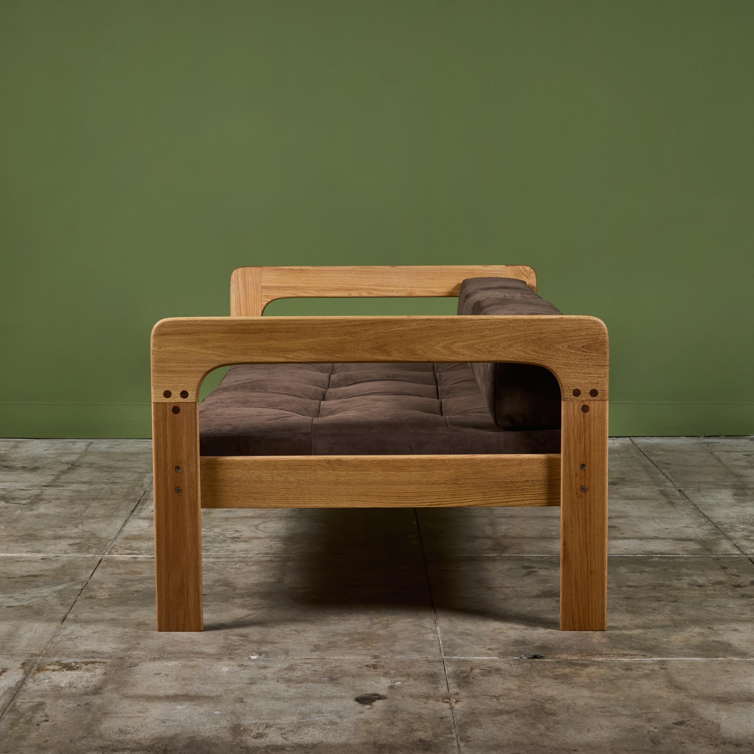 Fine XX secolo Letto da giorno Lou Hodges per California Design Group in vendita