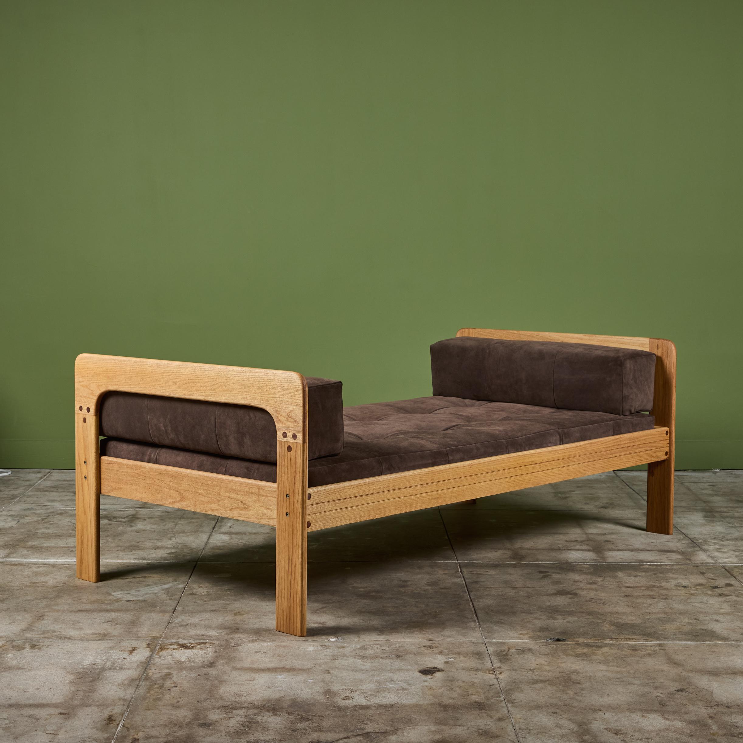 Camoscio Letto da giorno Lou Hodges per California Design Group in vendita