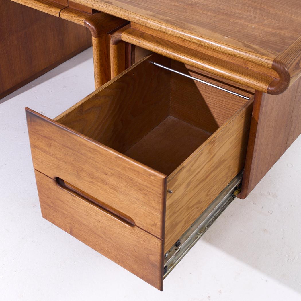 Lou Hodges for Creative Crafts Mid Century Curved Walnut Executive Desk For Sale 4