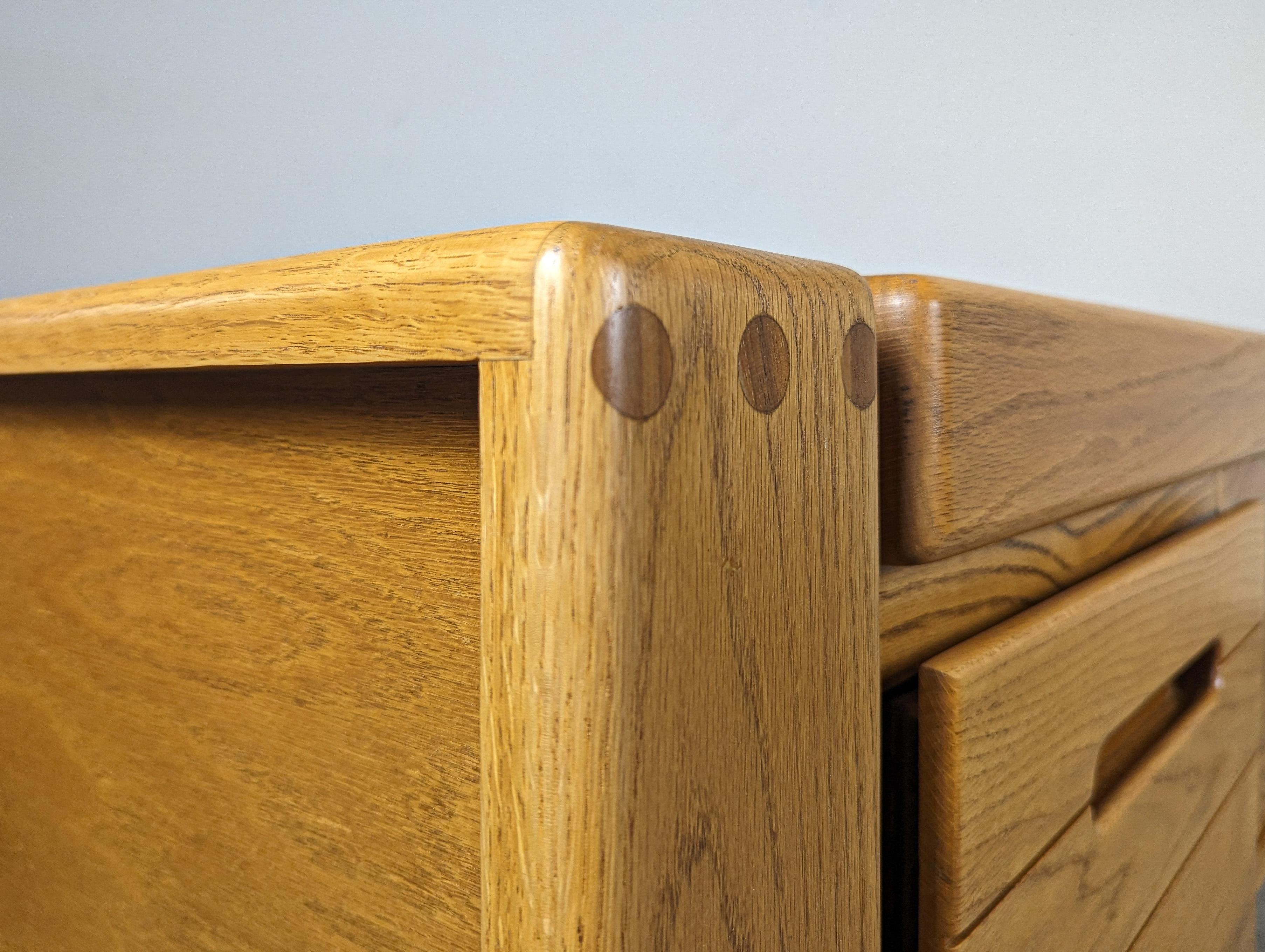 Lou Hodges Handcrafted Oak Credenza for California Design Group, c1980s For Sale 4