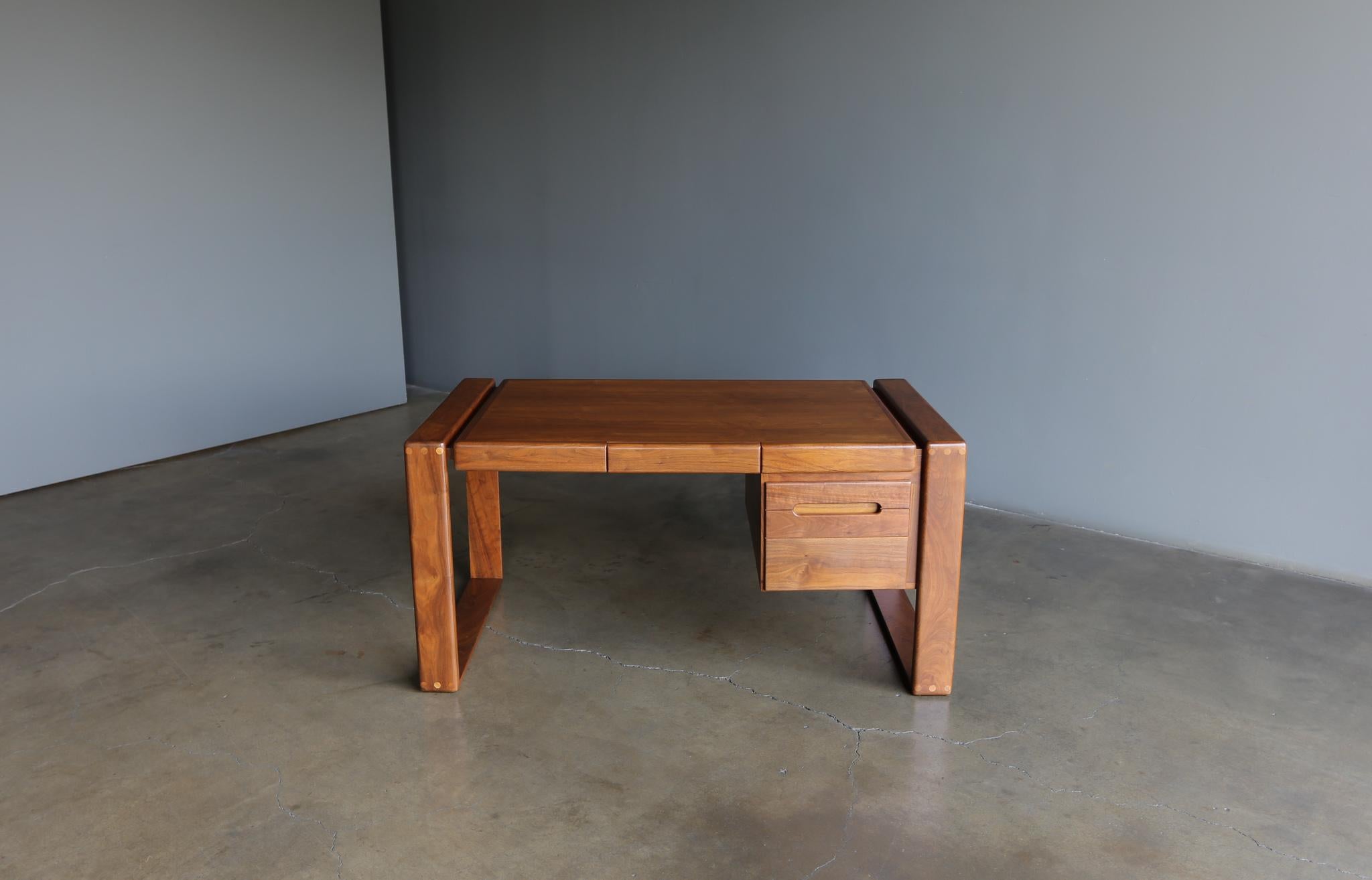 Mid-Century Modern Lou Hodges Handcrafted Walnut Desk for California Design Group, 1979