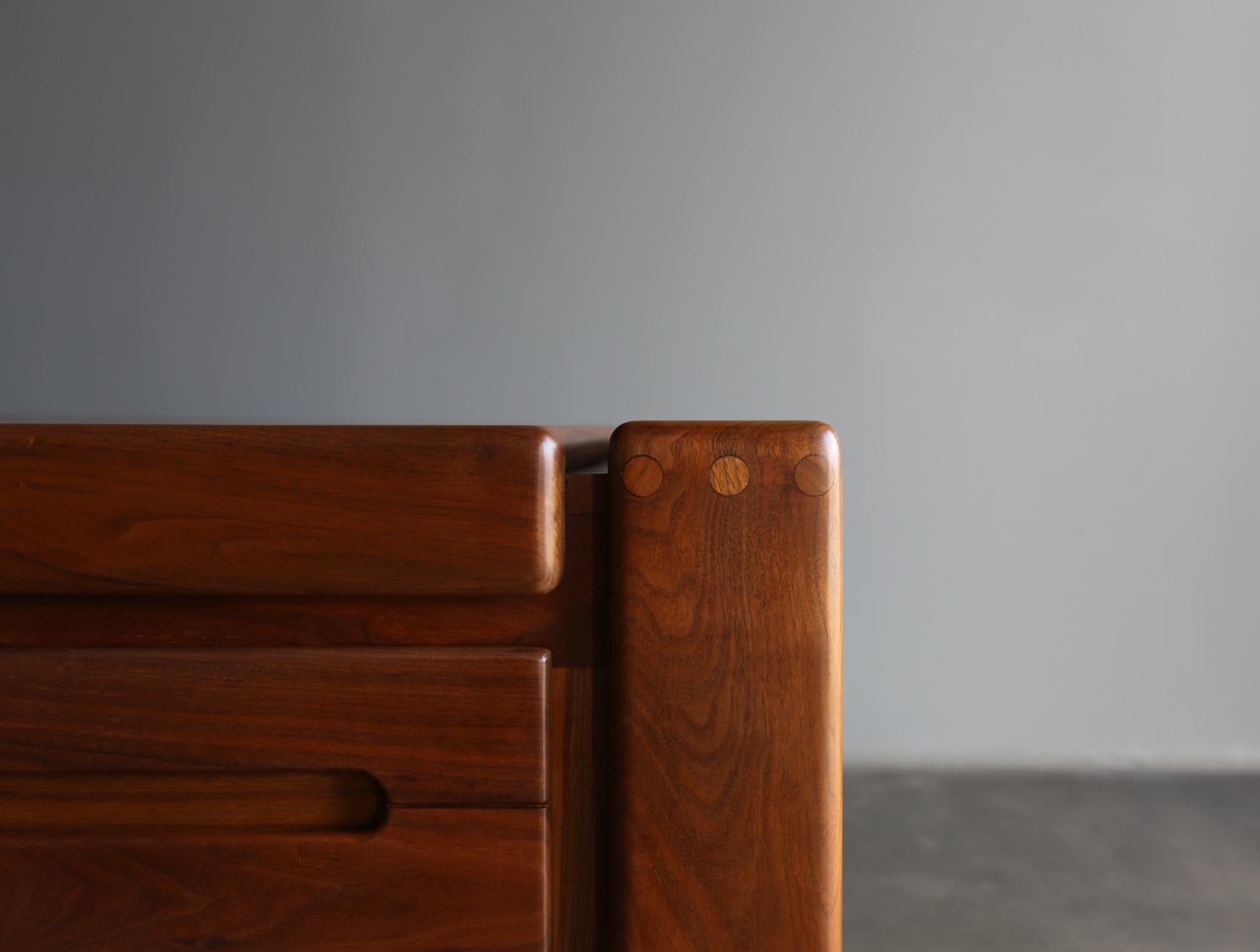 Lou Hodges Handcrafted Walnut Desk for California Design Group, 1979 2