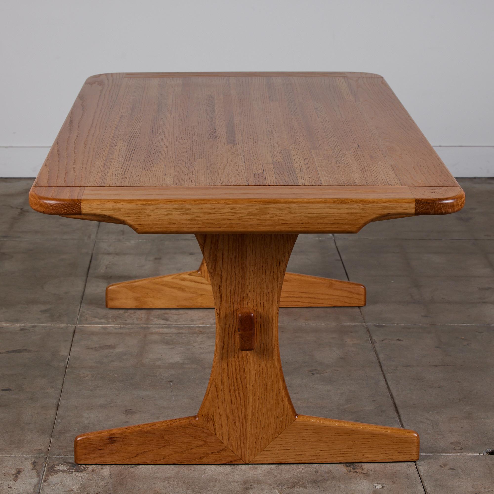 Lou Hodges Oak Dining Table In Excellent Condition In Los Angeles, CA