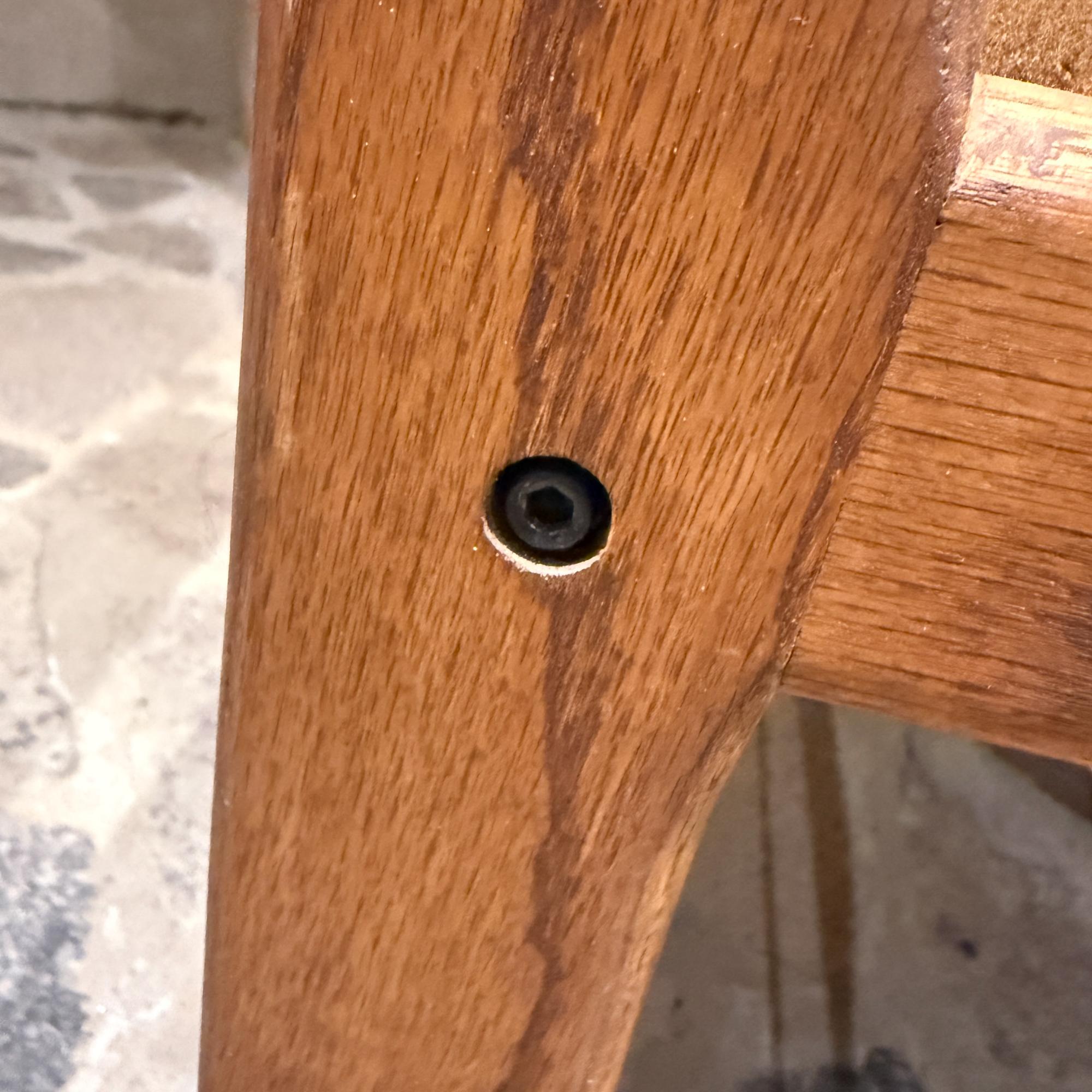 Chaise simple Lou Hodges Oak Oak et cuir daim Tan Mid Century Modern en vente 2