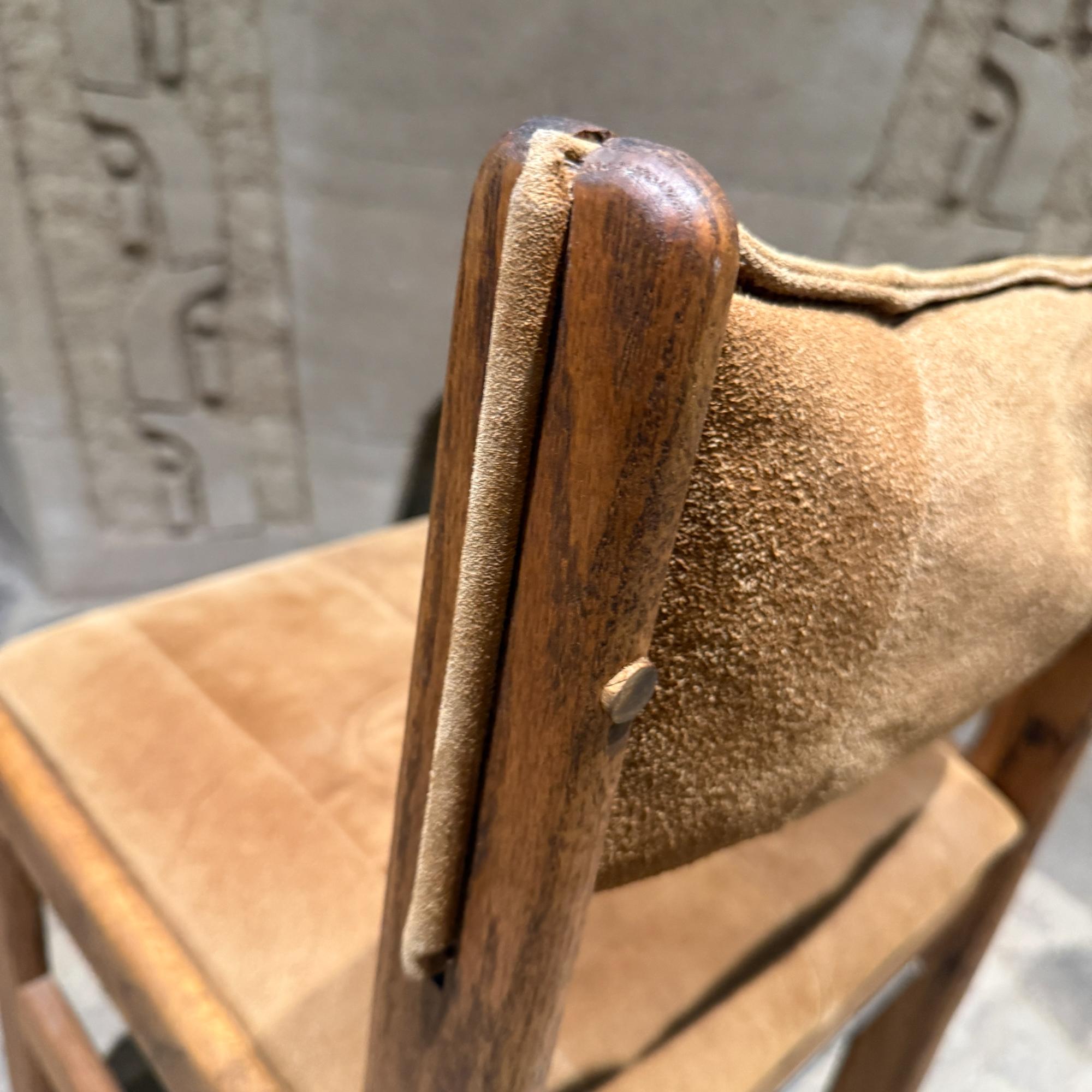 Chaise simple Lou Hodges Oak Oak et cuir daim Tan Mid Century Modern État moyen - En vente à Chula Vista, CA