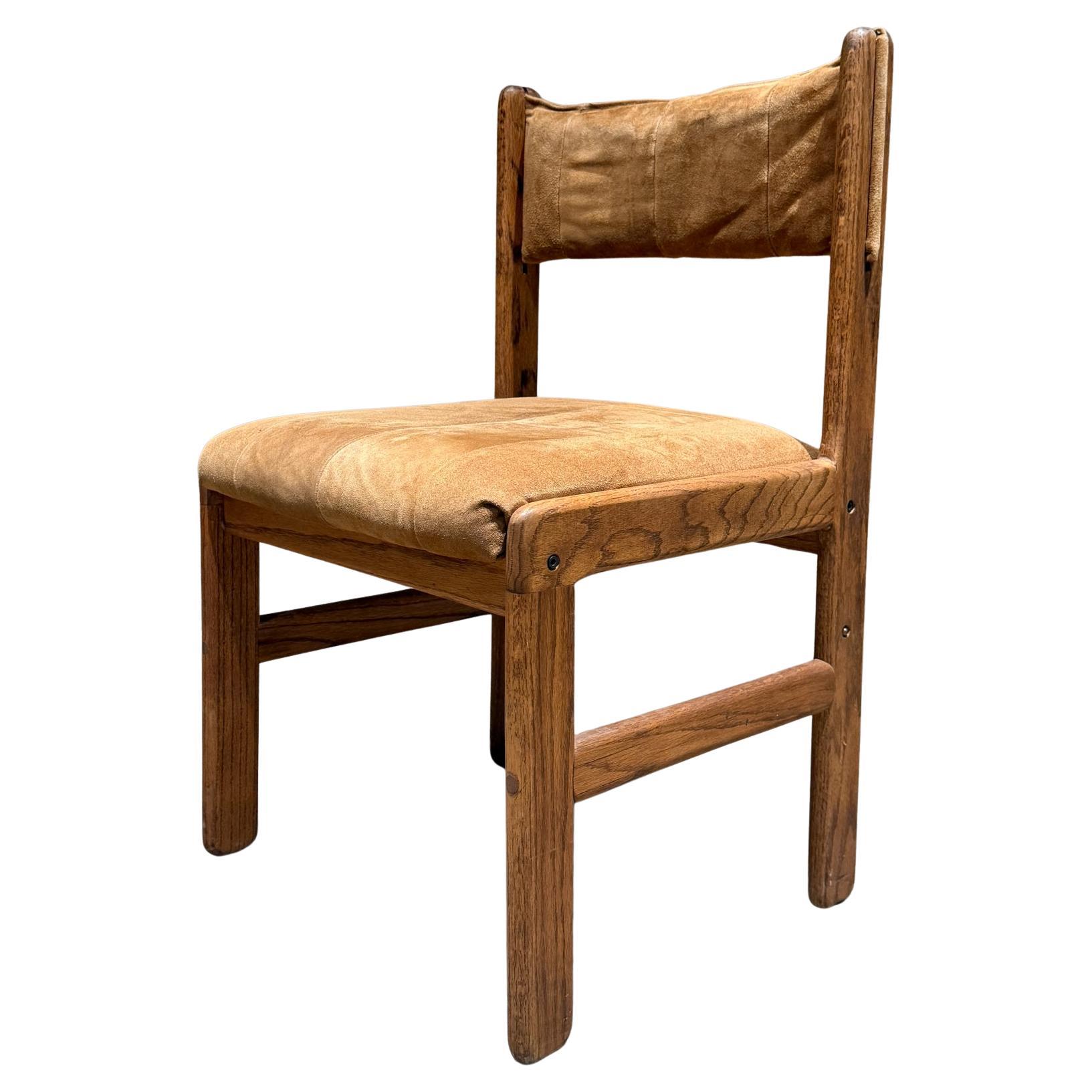 Lou Hodges Style Einzelsessel Eiche und Tan Wildleder Mid Century Modern