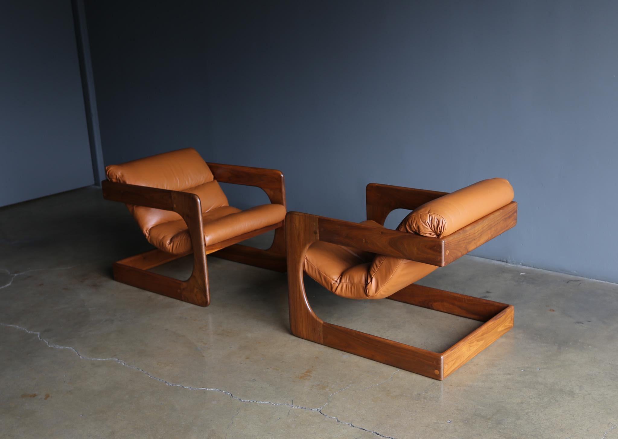Lou Hodges Walnut & Leather Lounge Chairs for California Design Group, 1970's 1