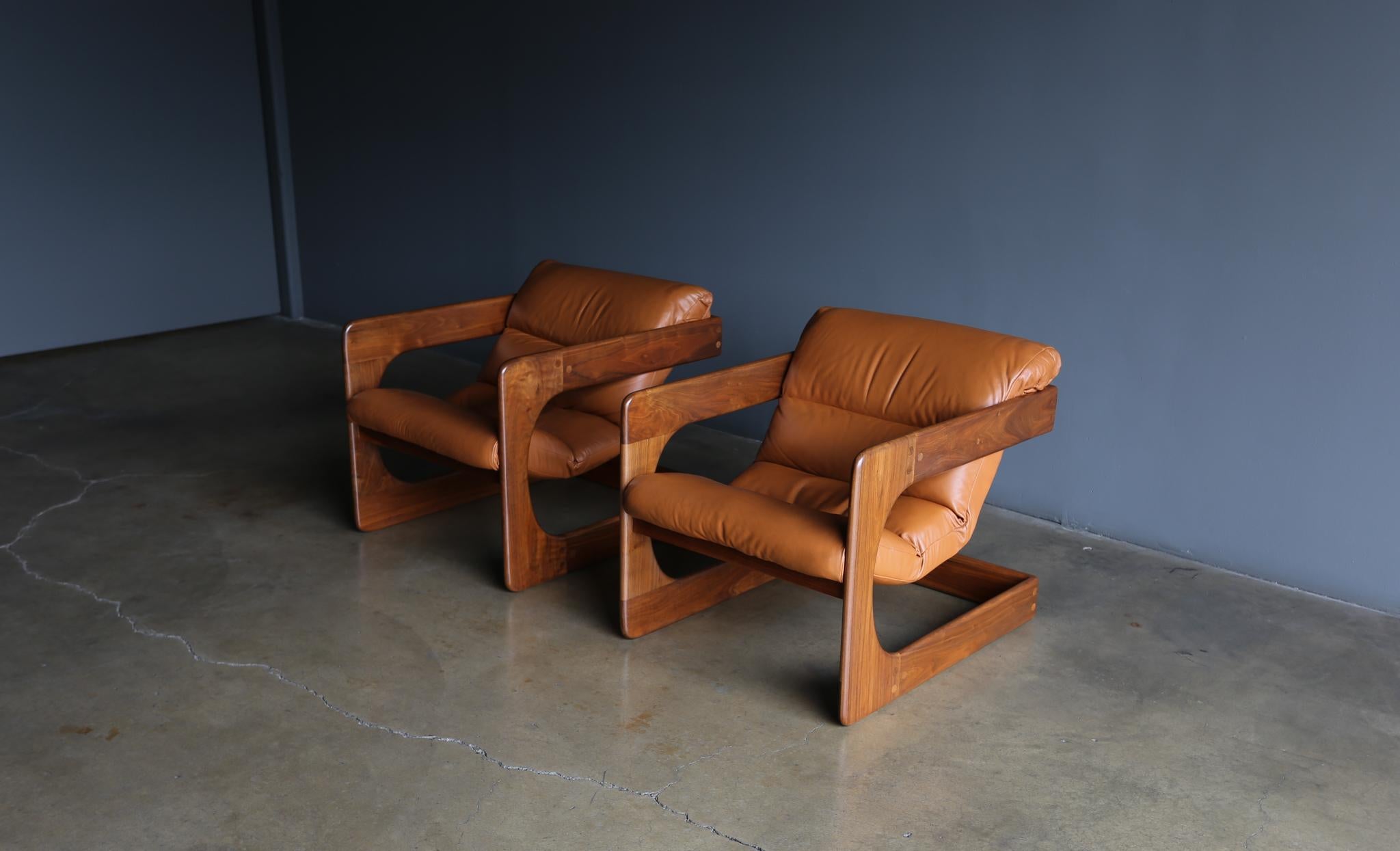Lou Hodges Walnut & Leather Lounge Chairs for California Design Group, 1970's 10