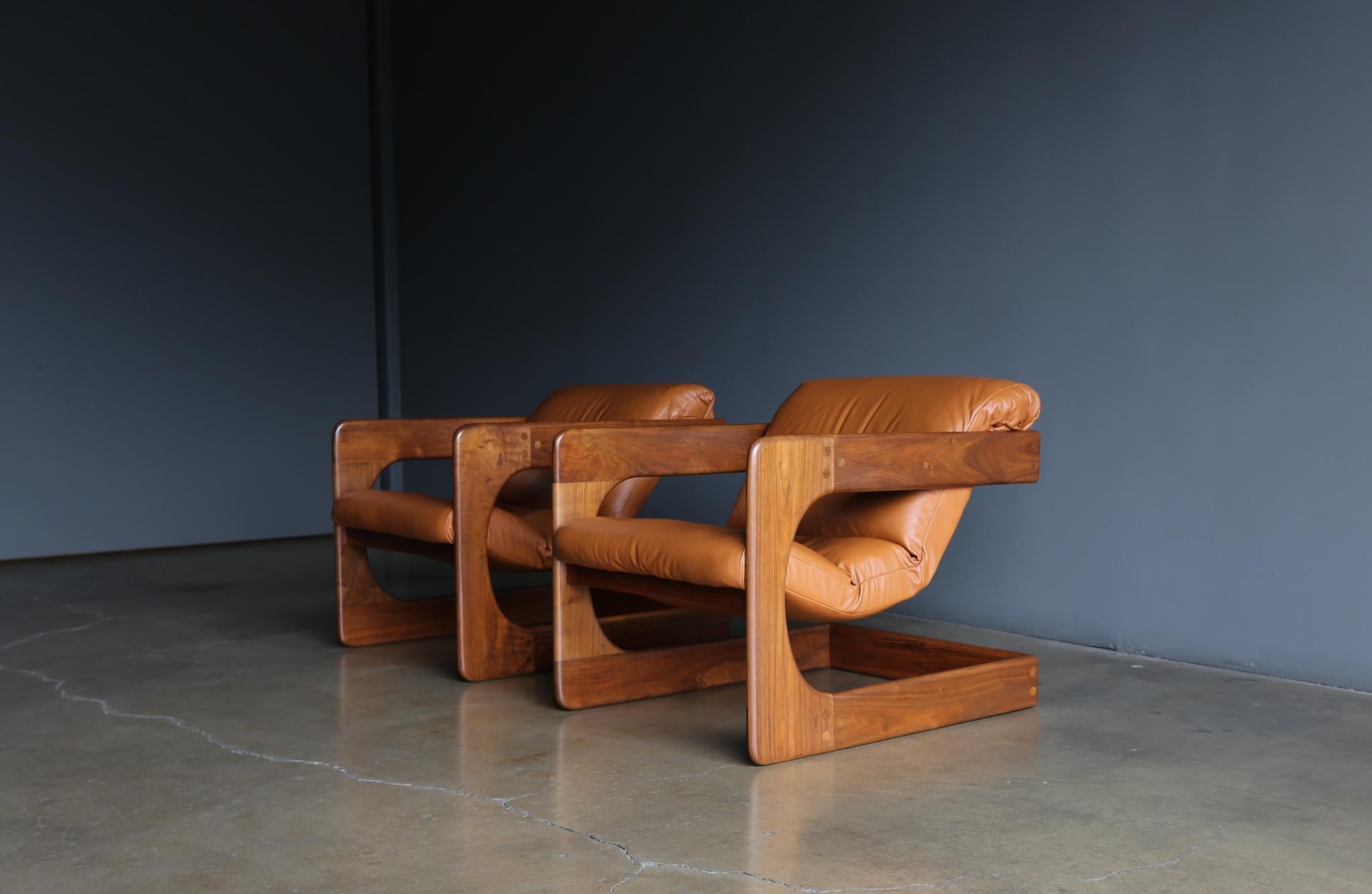lou hodges chair
