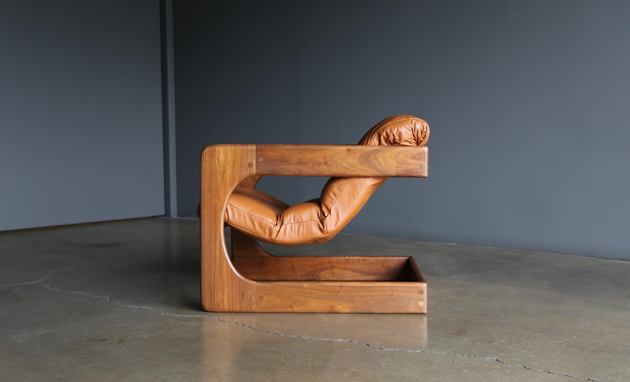 Lou Hodges Walnut & Leather Lounge Chairs for California Design Group, 1970's In Good Condition In San Juan Capistrano, CA